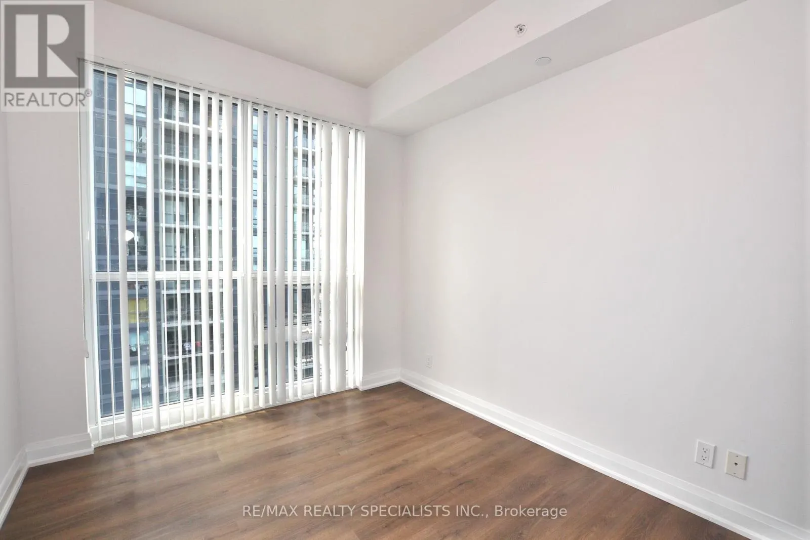 4106 - 2212 LAKE SHORE BOULEVARD W