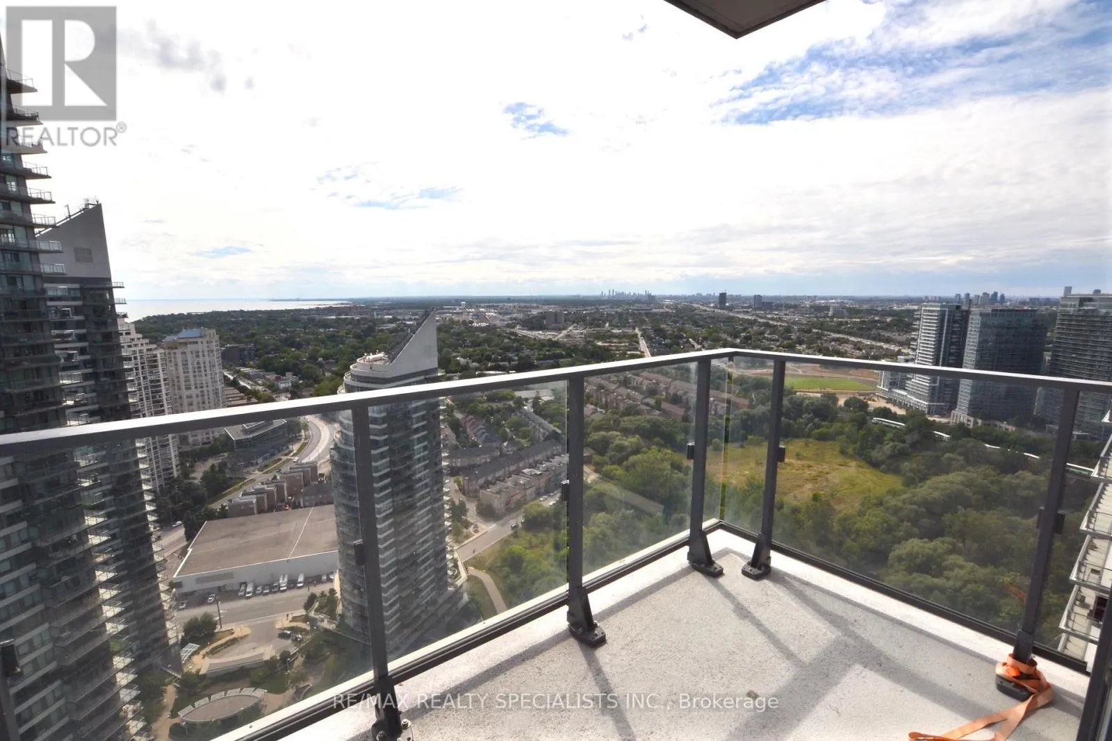 4106 - 2212 LAKE SHORE BOULEVARD W