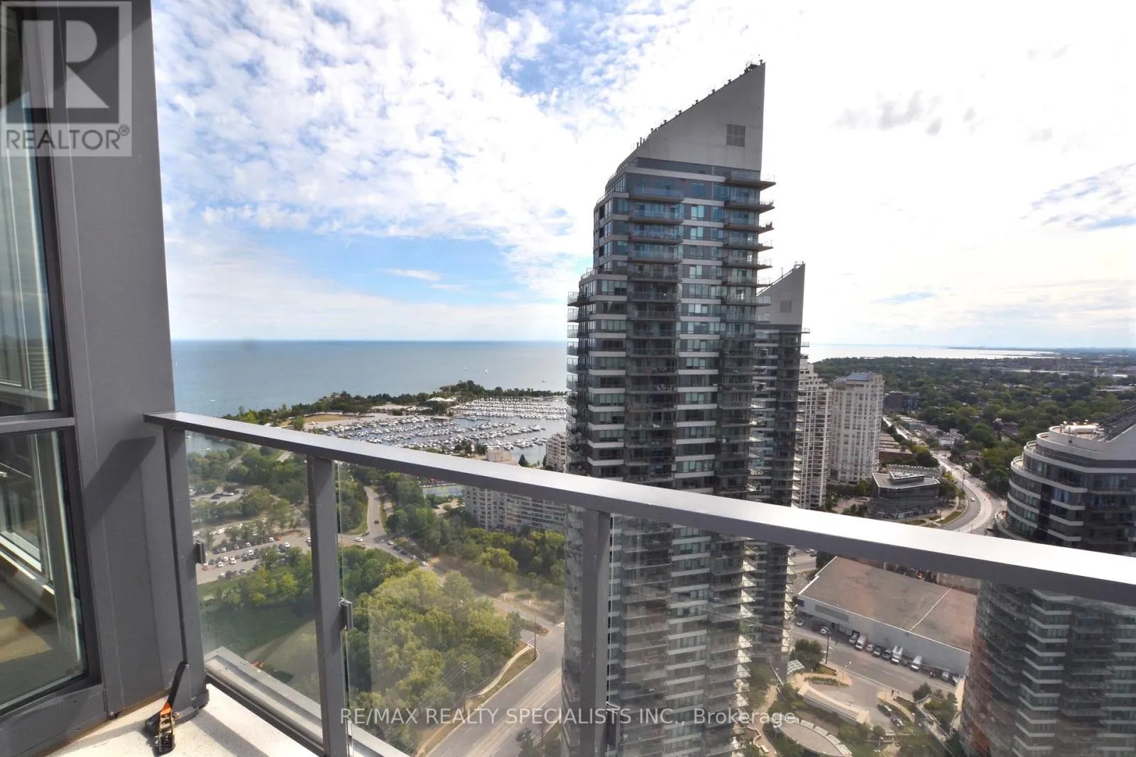 4106 - 2212 LAKE SHORE BOULEVARD W