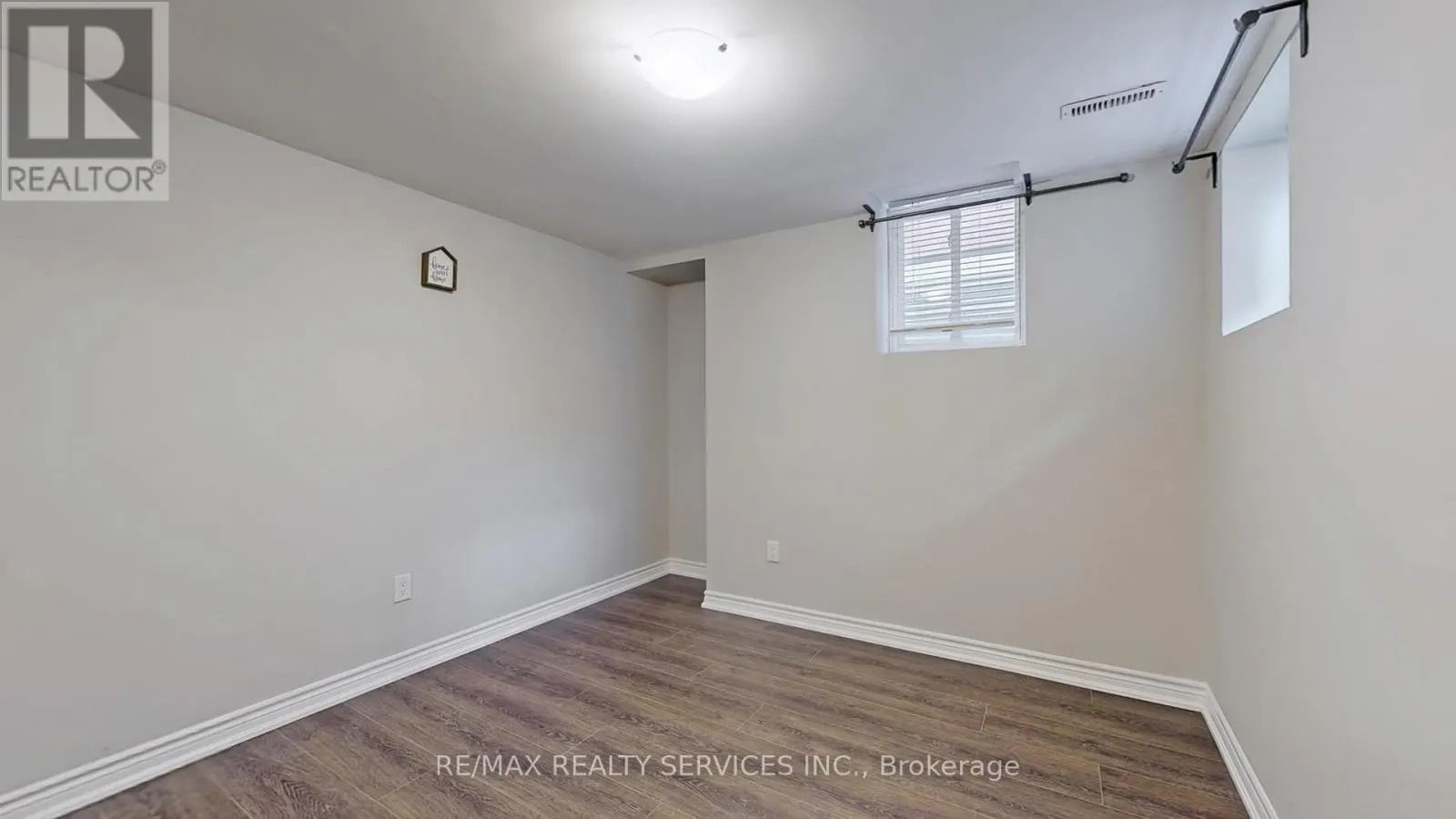 (LOWER) - 87 SPRUCELANDS AVENUE
