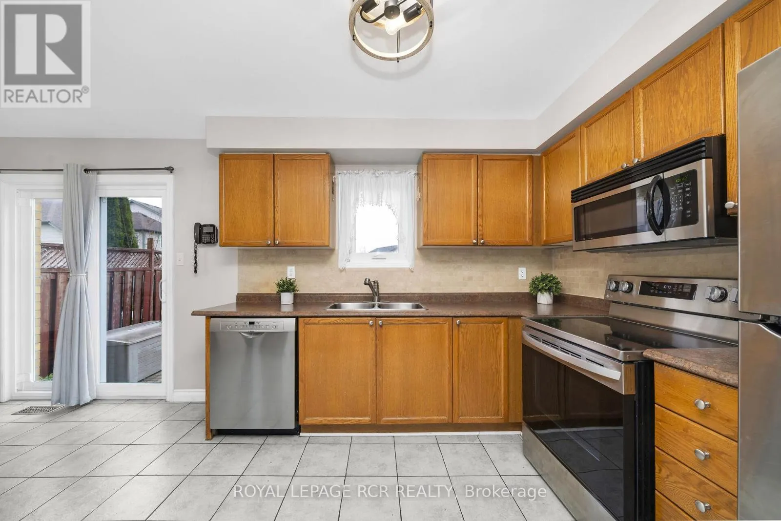 120 HOWARD CRESCENT