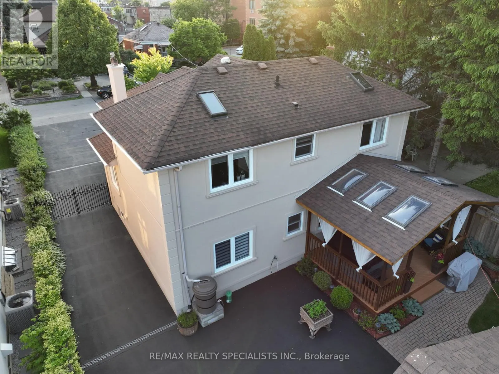137 MILTON STREET