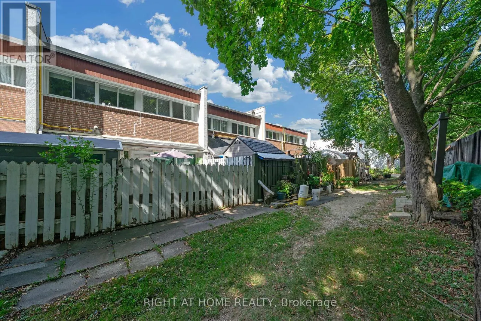 101 - 2901 JANE STREET
