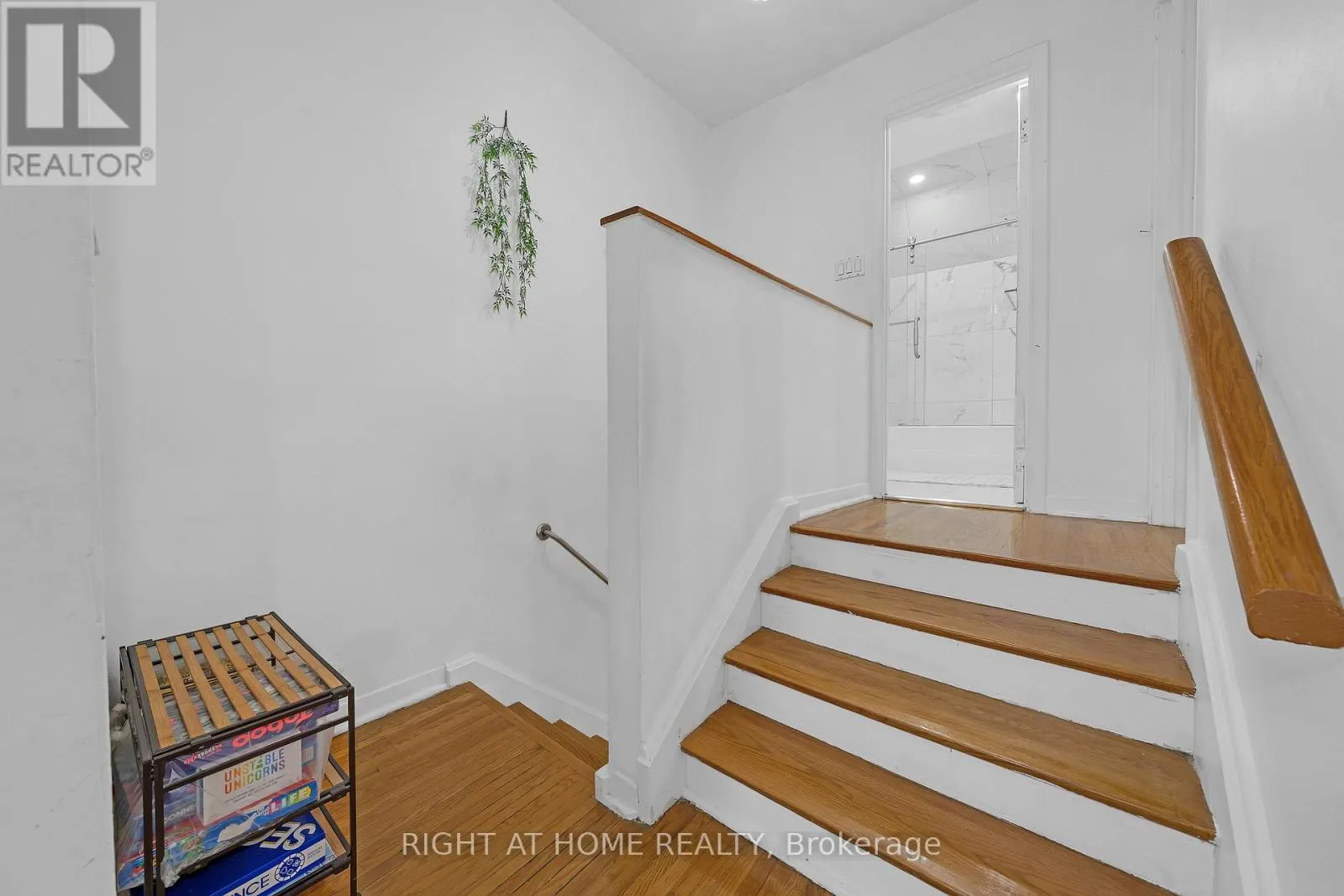 101 - 2901 JANE STREET