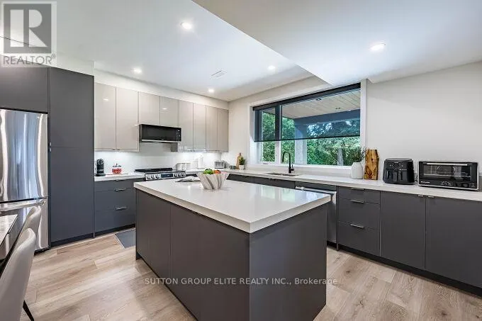 128 HAINES DRIVE