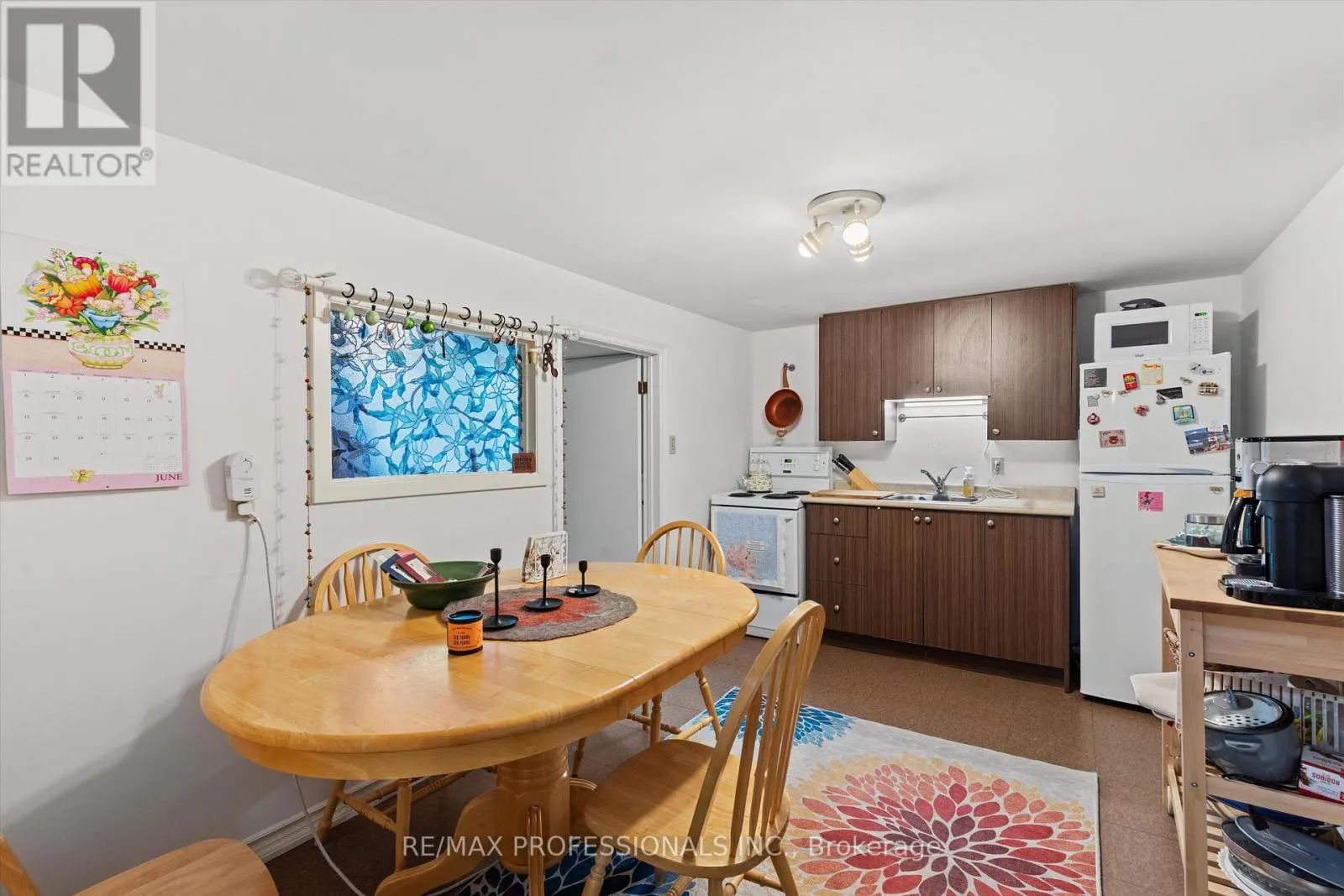 17 ALLONSIUS DRIVE