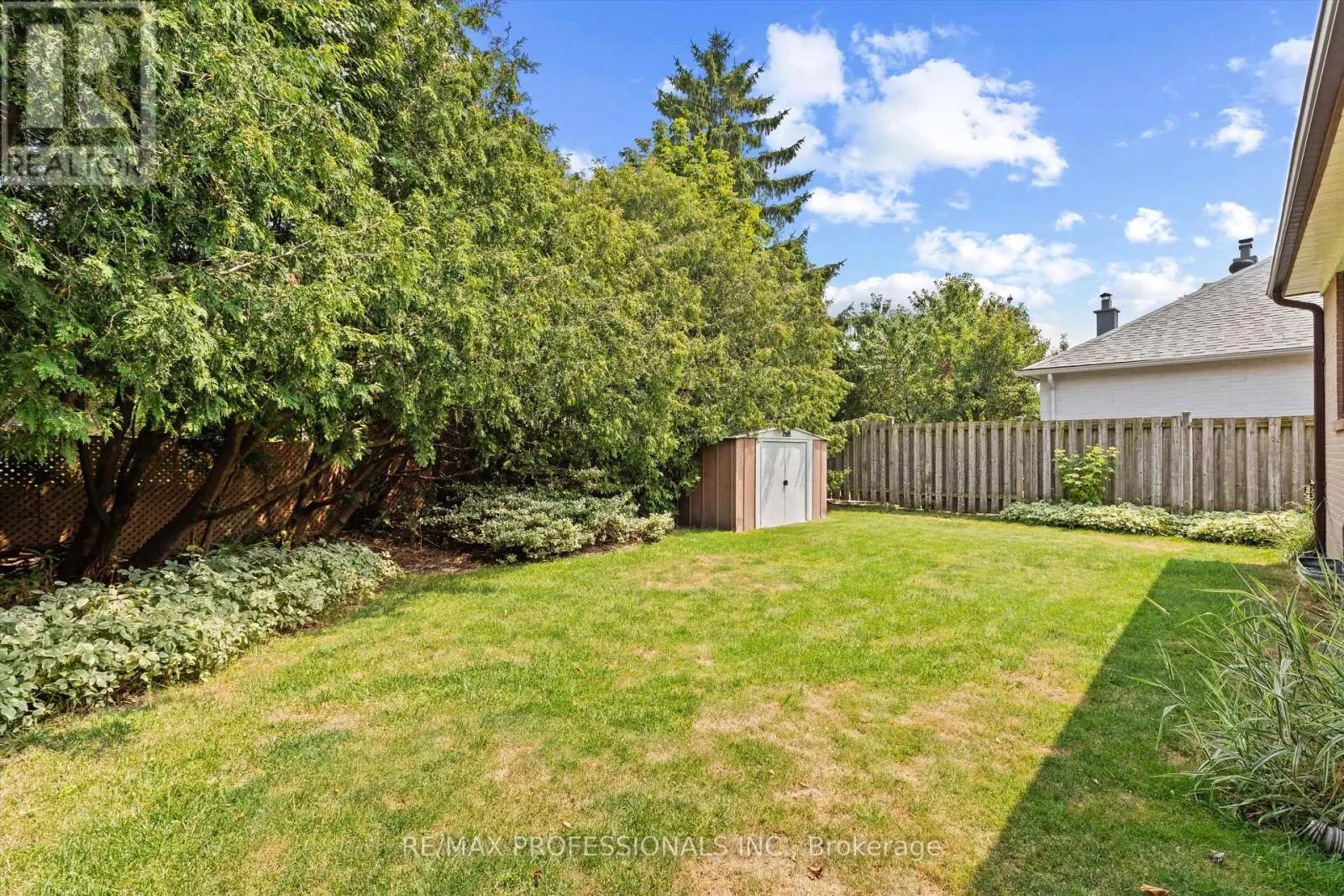17 ALLONSIUS DRIVE