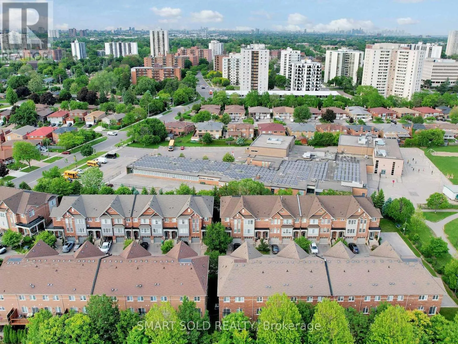 26 - 230 PAISLEY BOULEVARD W