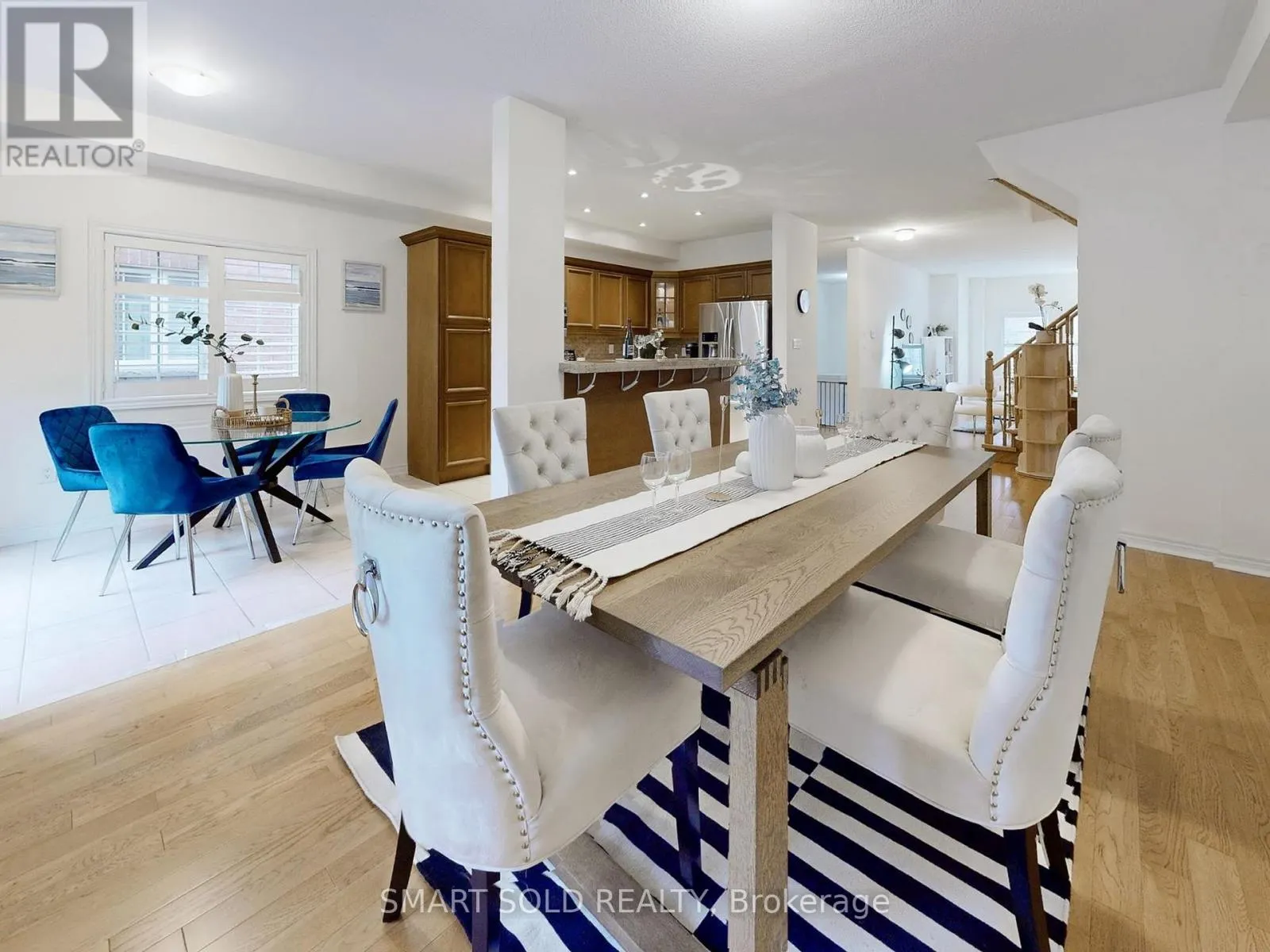 26 - 230 PAISLEY BOULEVARD W