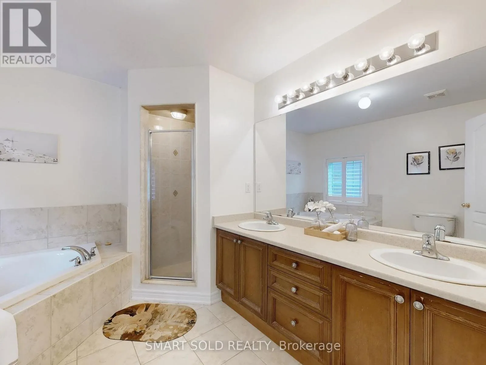 26 - 230 PAISLEY BOULEVARD W