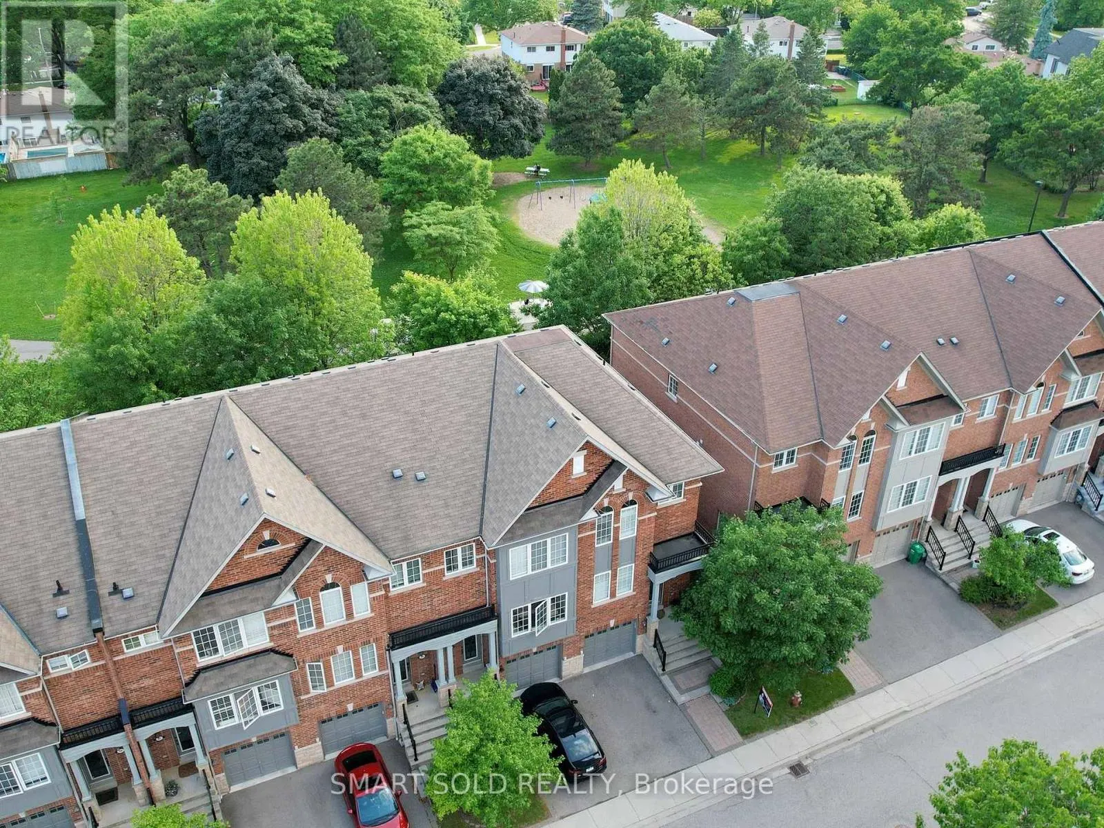 26 - 230 PAISLEY BOULEVARD W