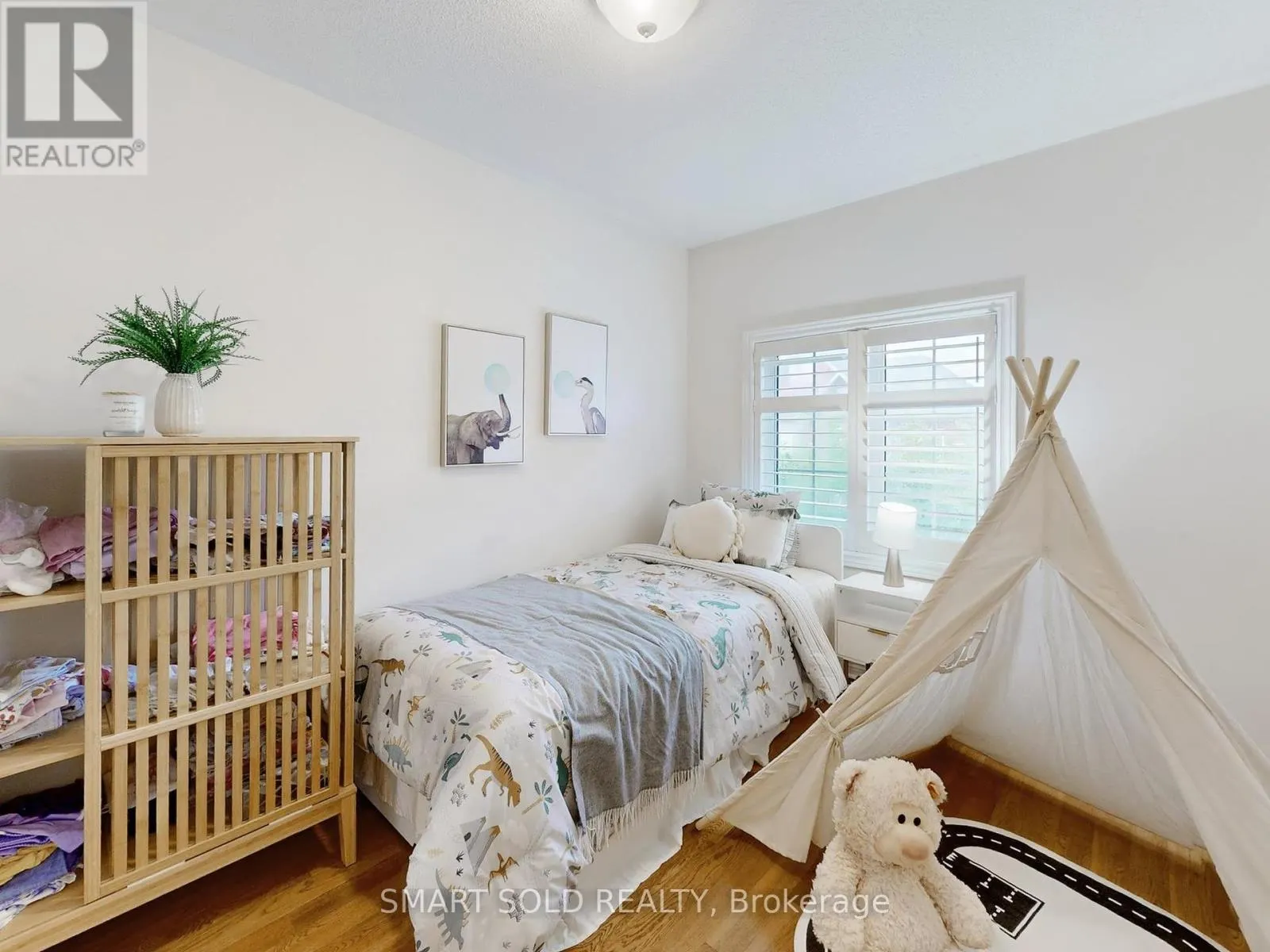 26 - 230 PAISLEY BOULEVARD W