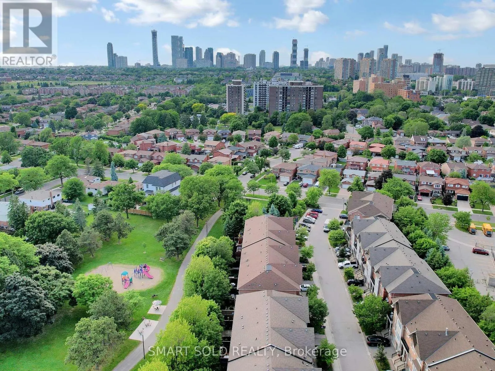 26 - 230 PAISLEY BOULEVARD W