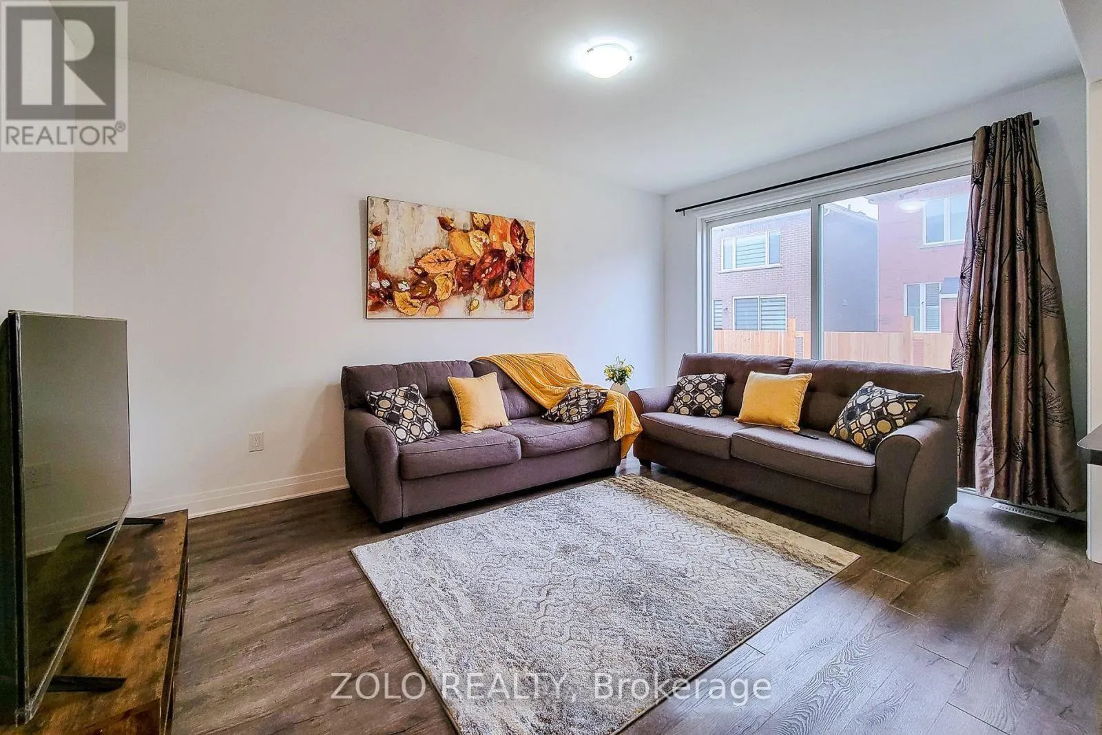 551 BELLFLOWER COURT
