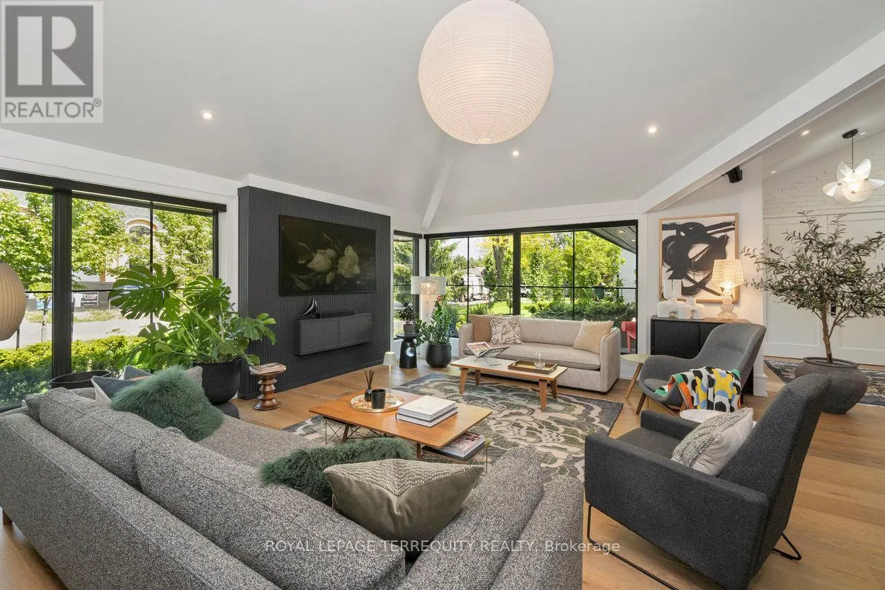 14 PRINCESS ANNE CRESCENT