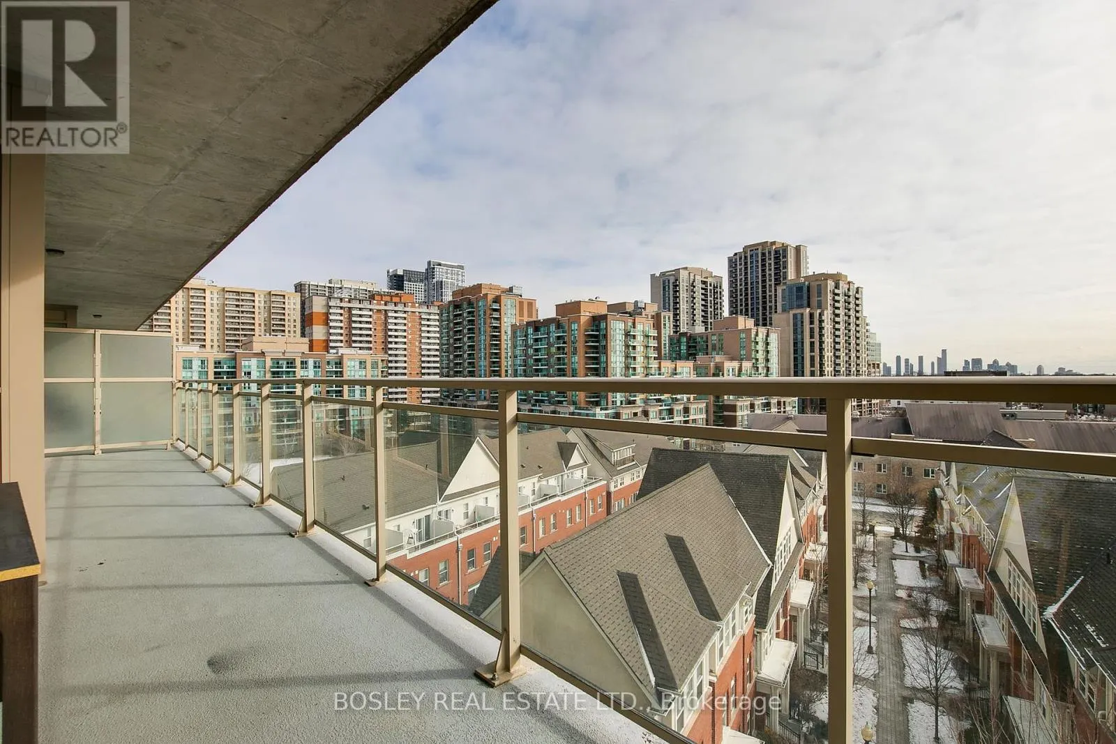 608 - 5101 DUNDAS STREET W