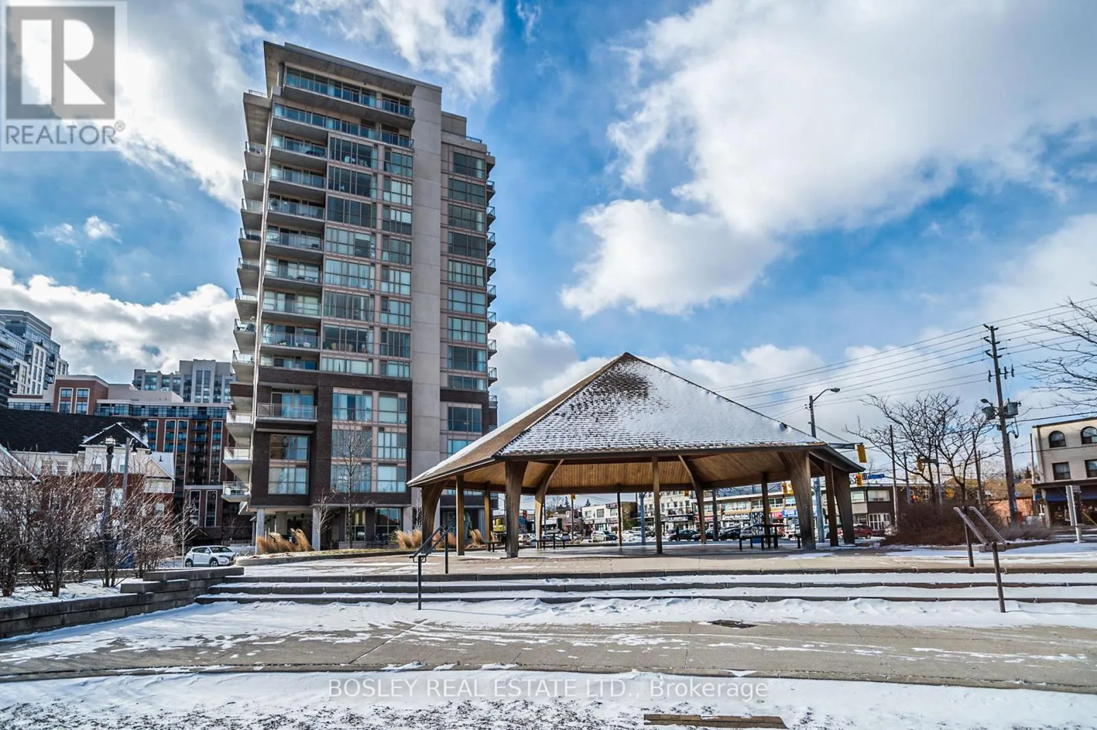 608 - 5101 DUNDAS STREET W