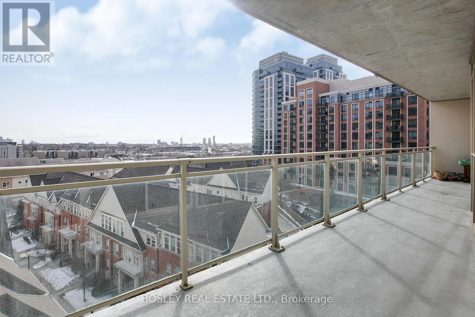608 - 5101 DUNDAS STREET W