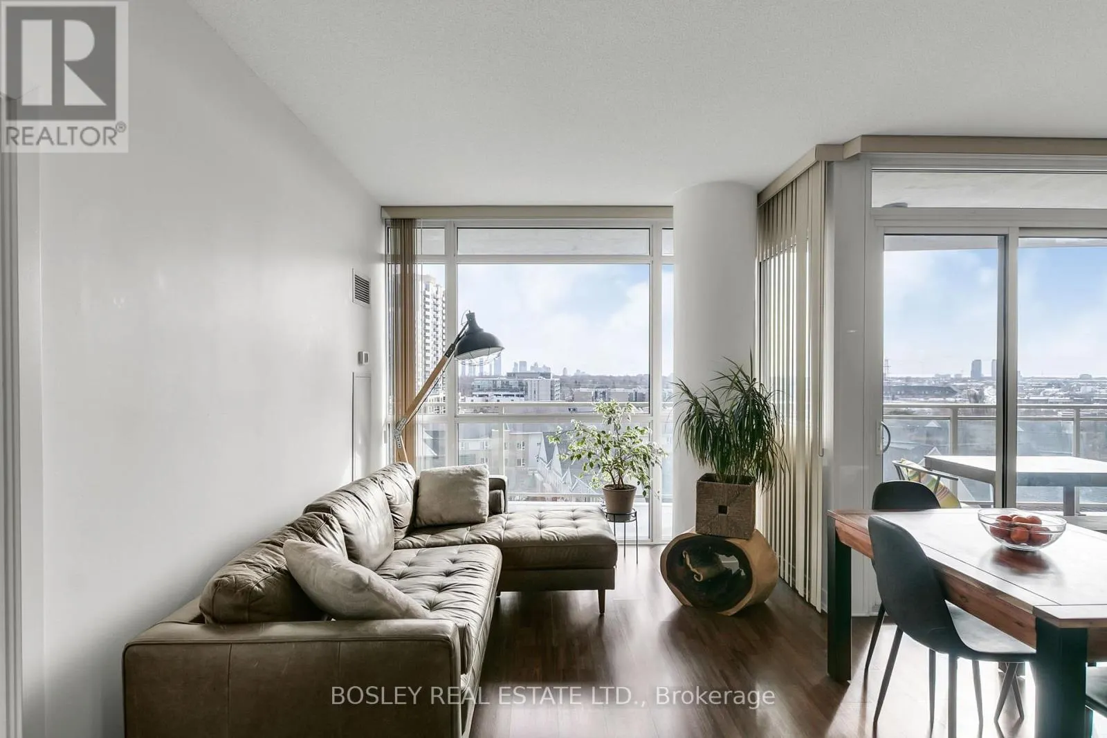 608 - 5101 DUNDAS STREET W
