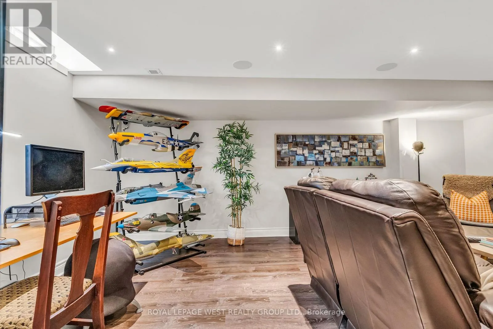 16 YACHTERS LANE