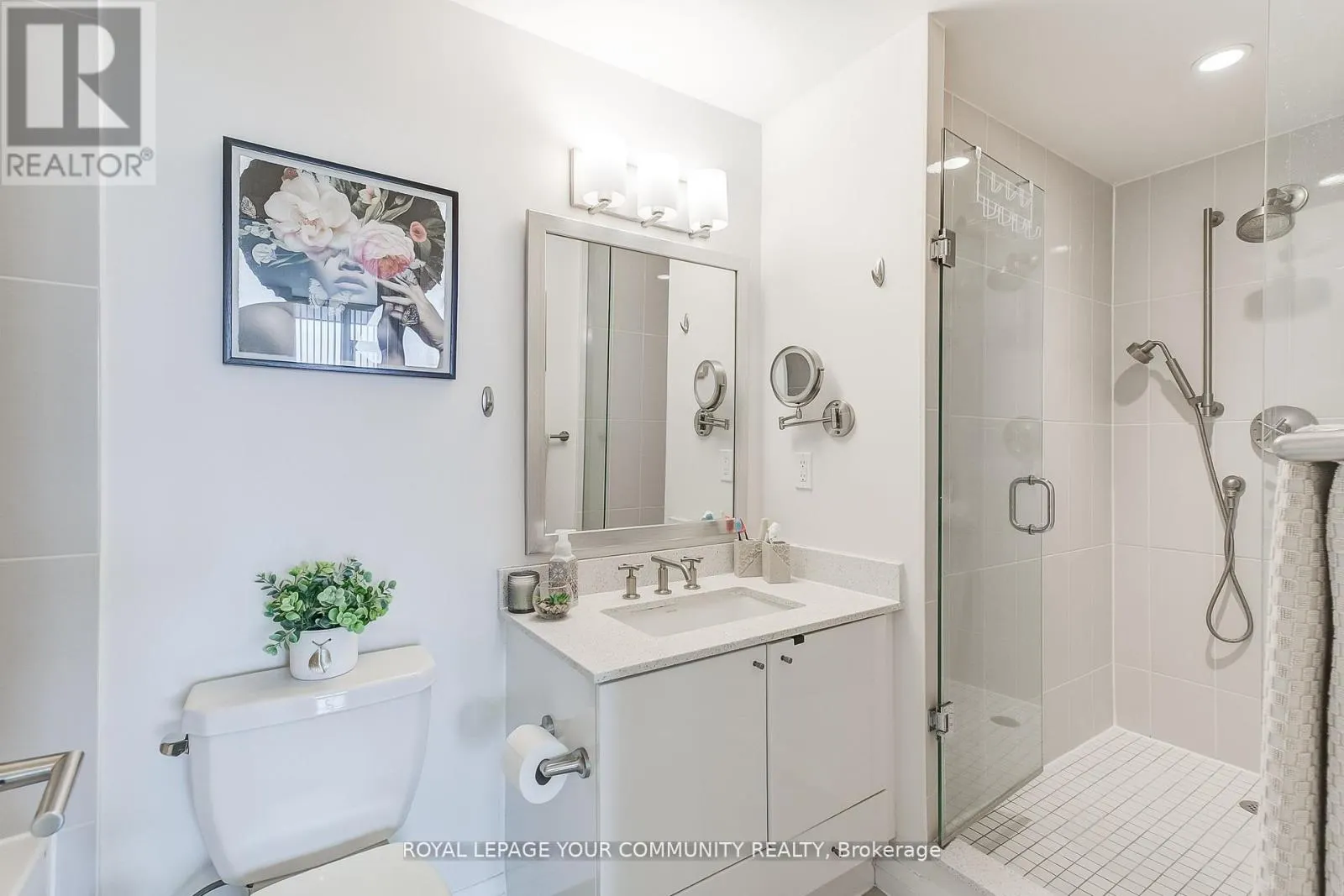 2702 - 75 EGLINTON AVENUE W