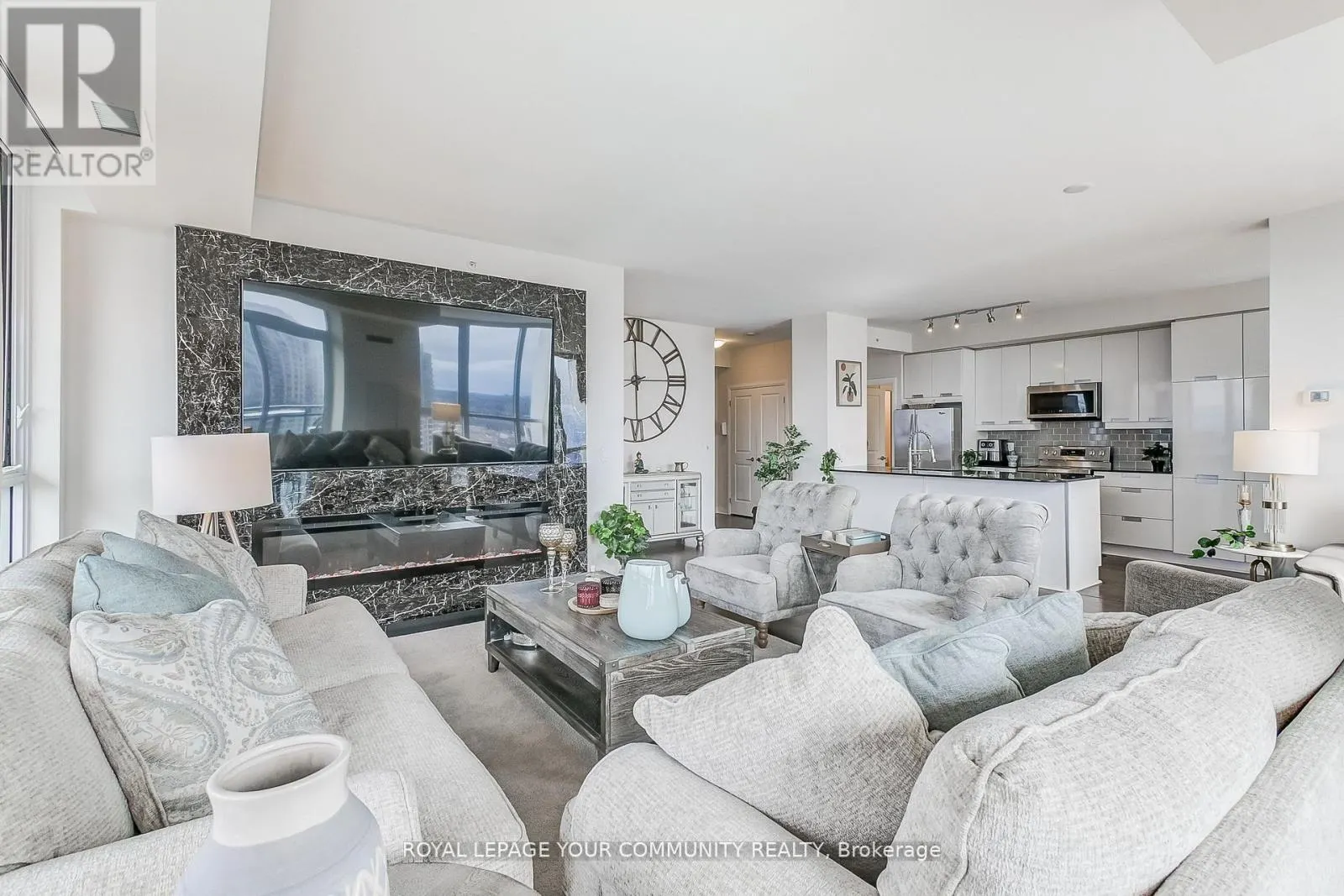 2702 - 75 EGLINTON AVENUE W