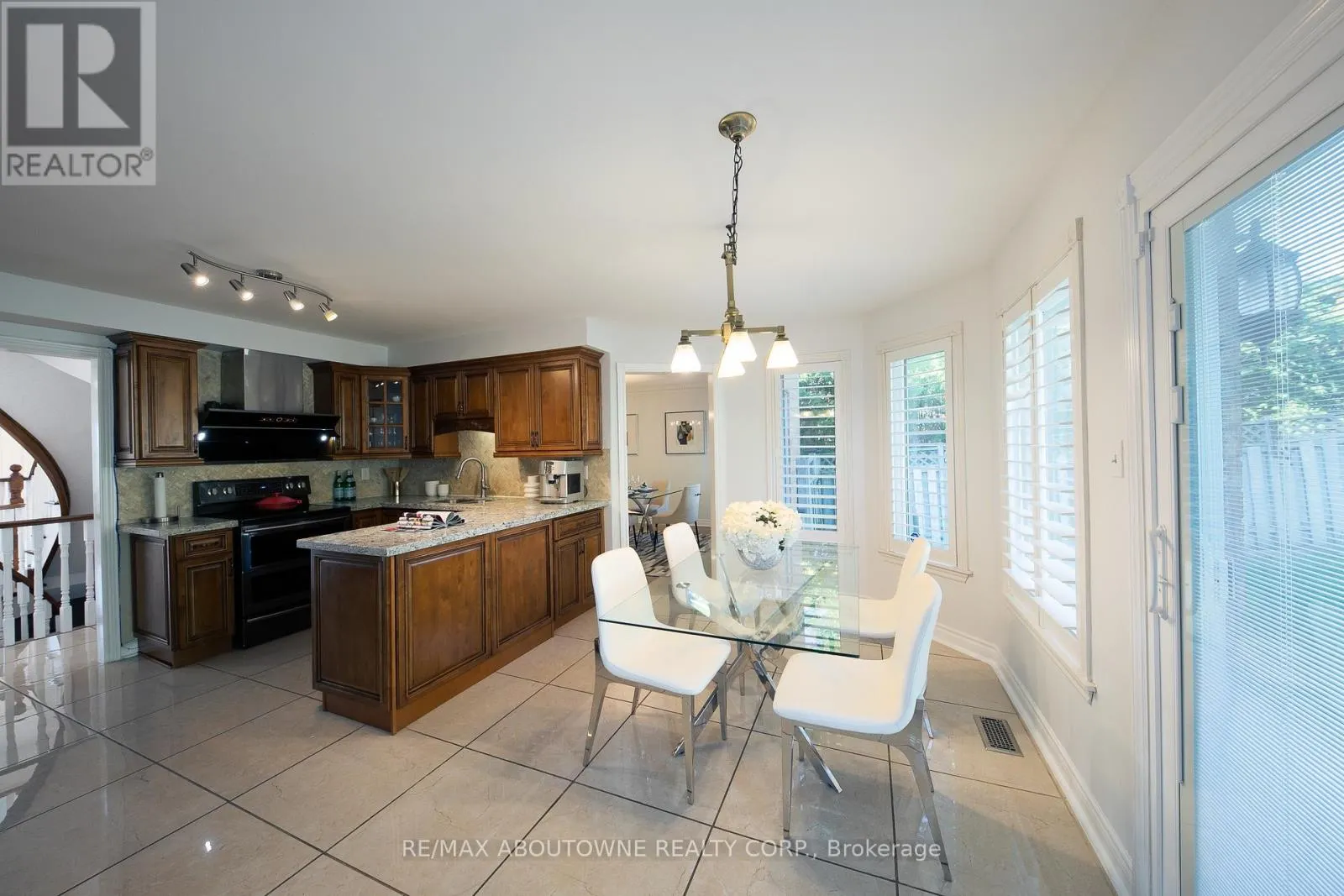 1398 WINTERBOURNE DRIVE