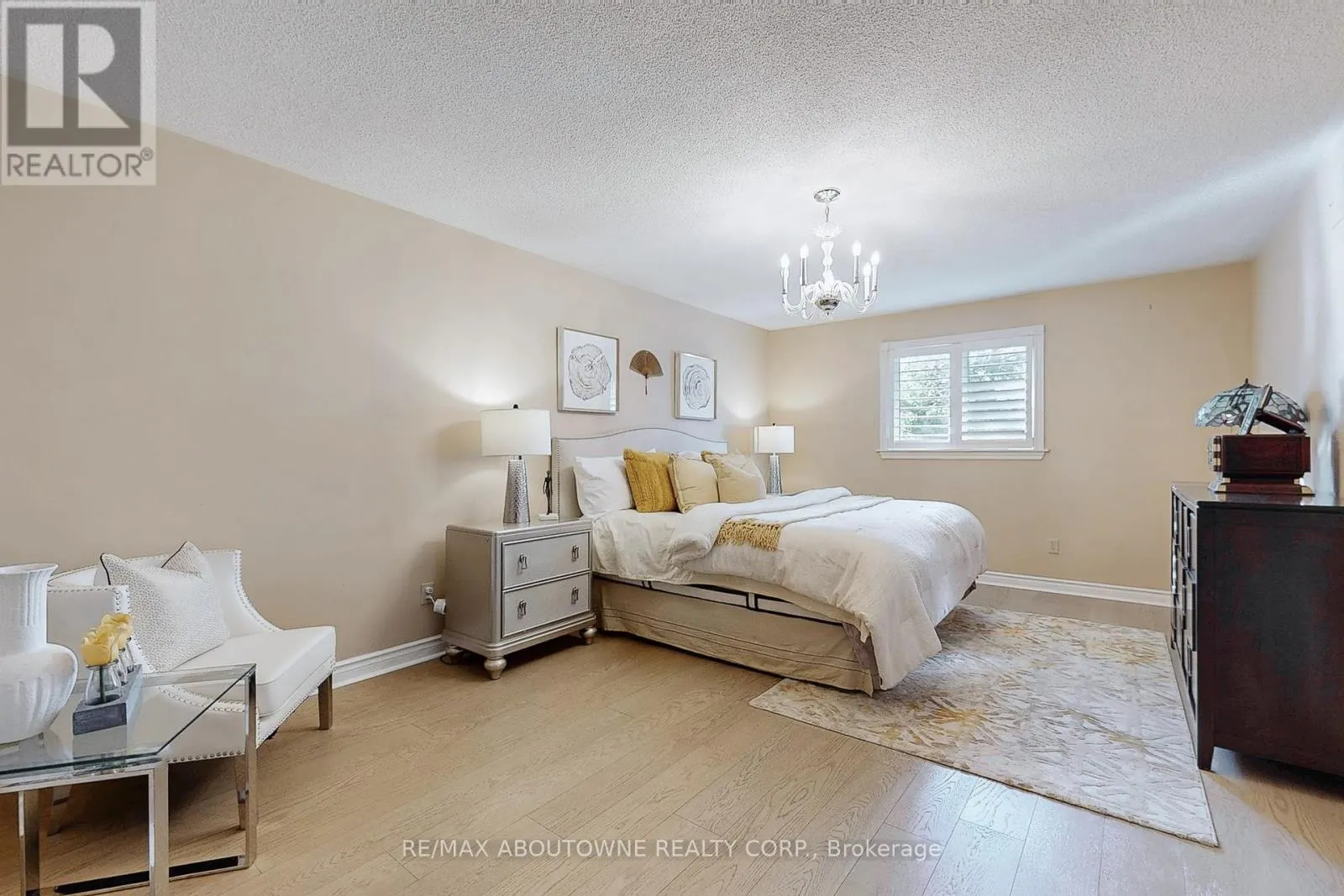 1398 WINTERBOURNE DRIVE
