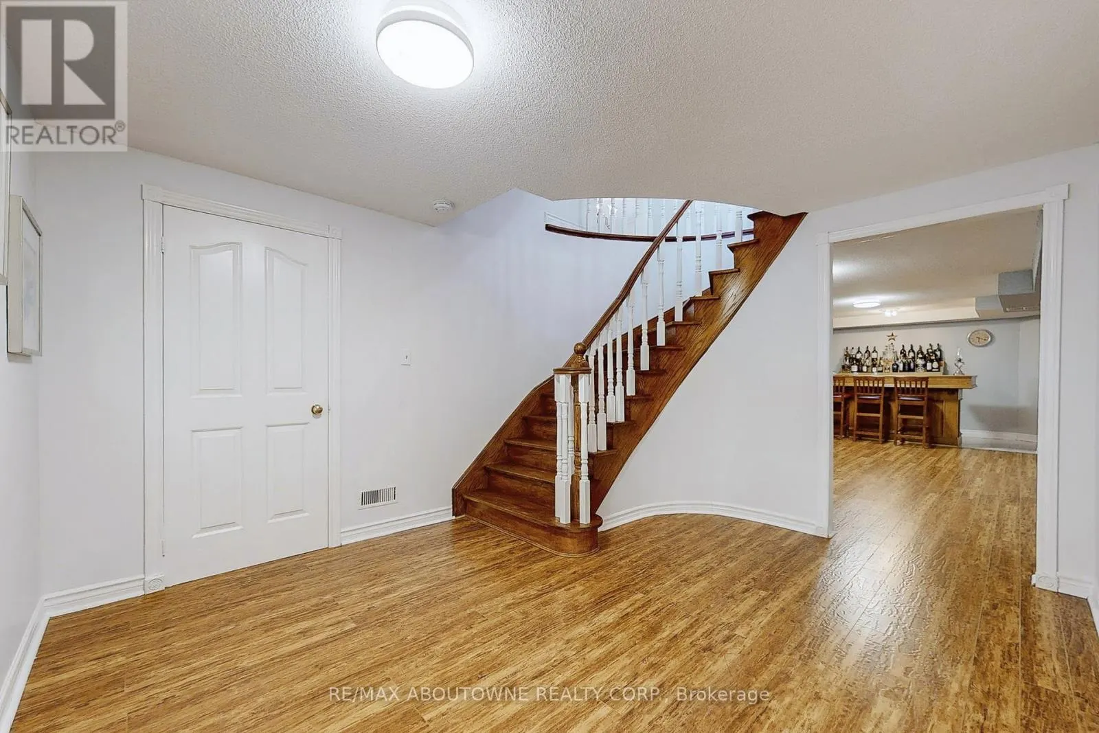 1398 WINTERBOURNE DRIVE