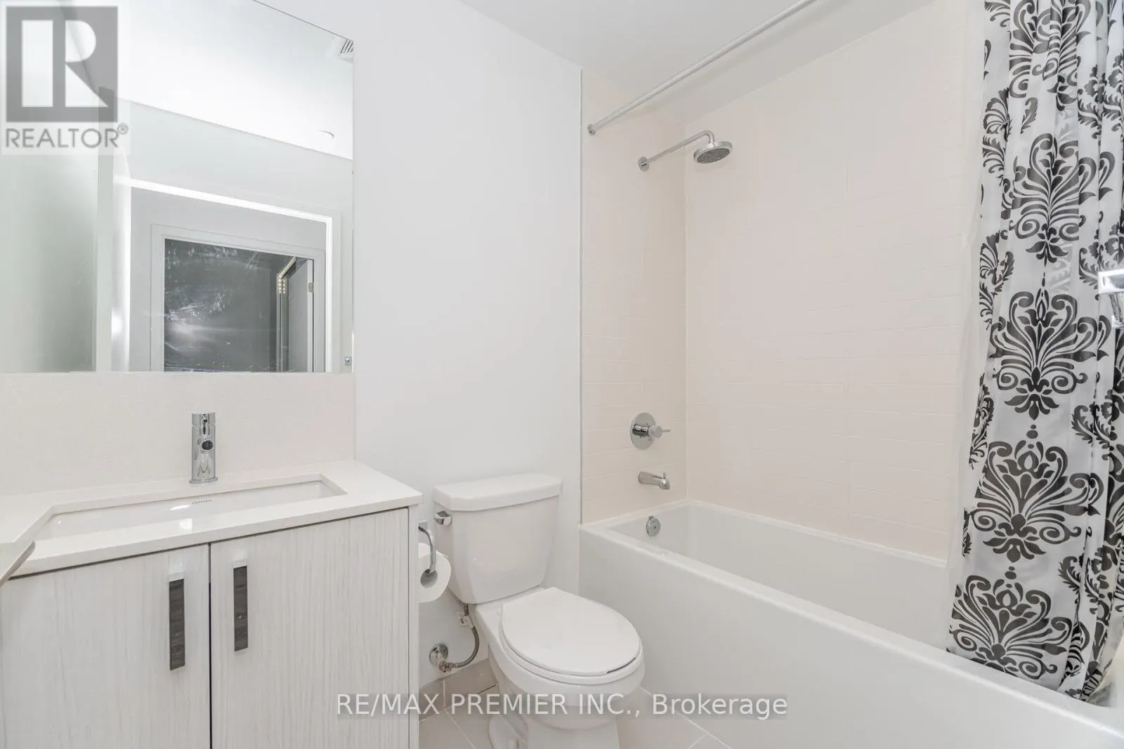 311 - 1787 ST. CLAIR AVENUE W