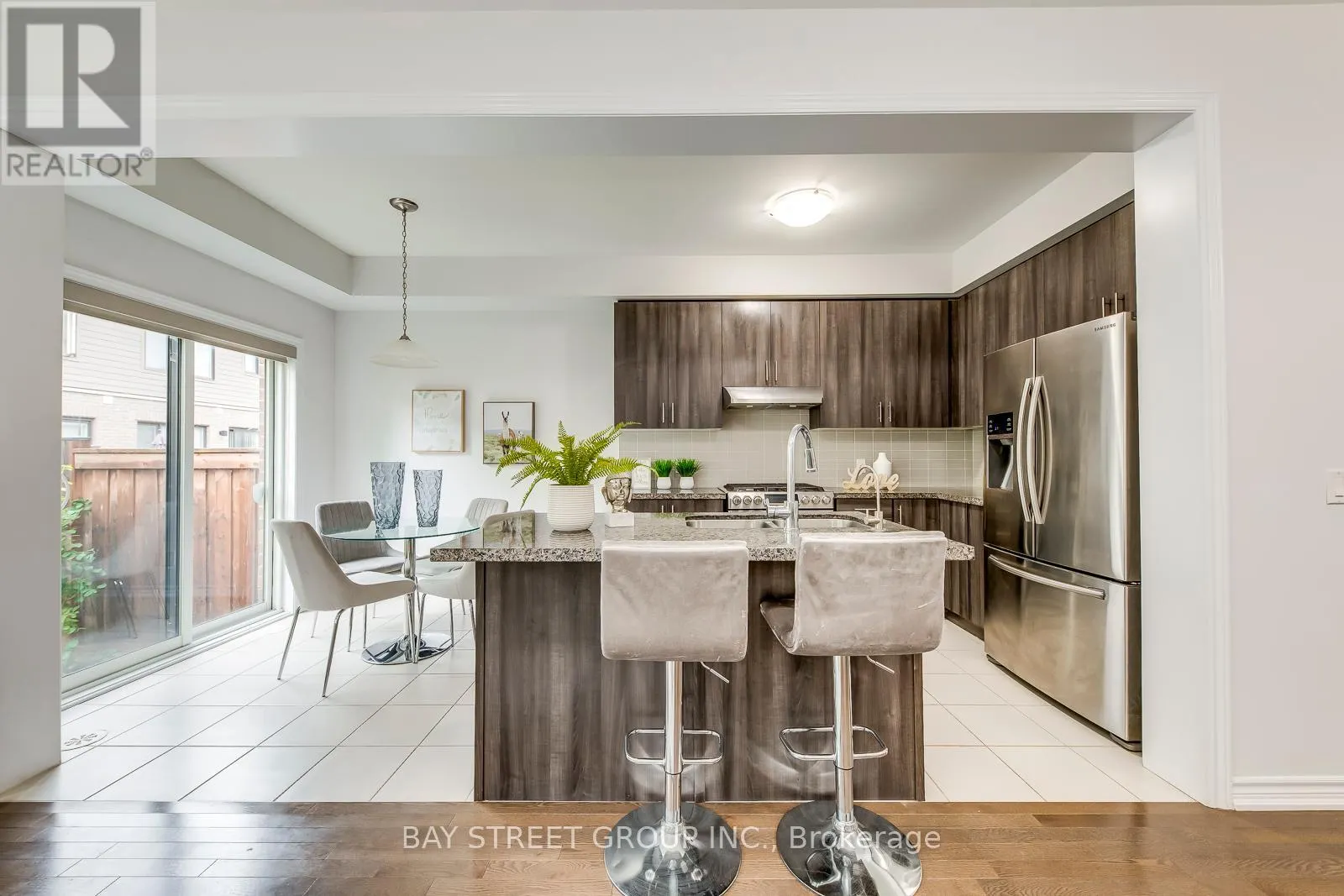 371 ATHABASCA COMMON
