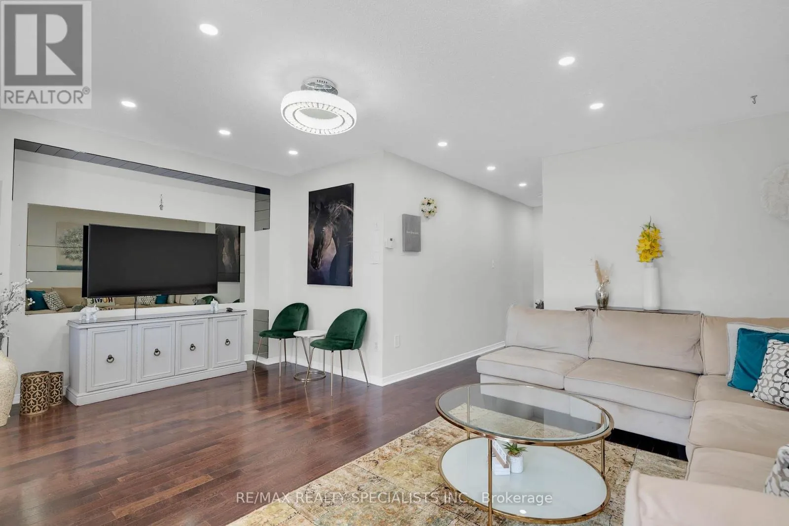 302 BLACK DRIVE