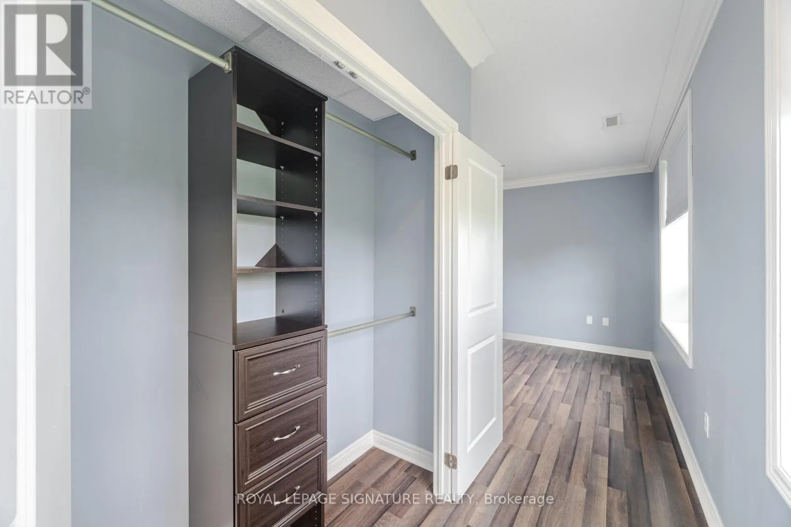 204 - 33 WHITMER STREET