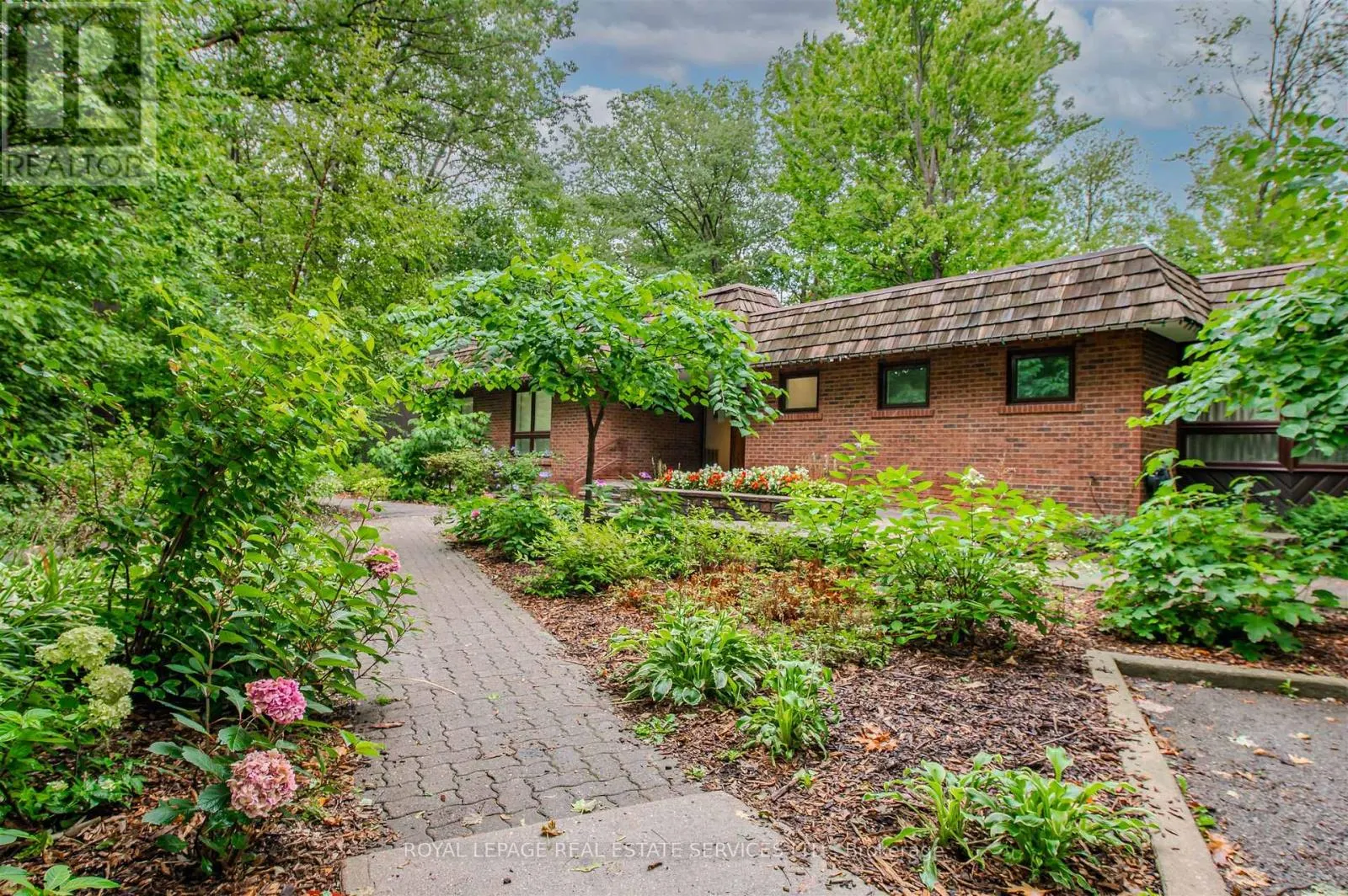 111 - 1110 WALDEN CIRCLE