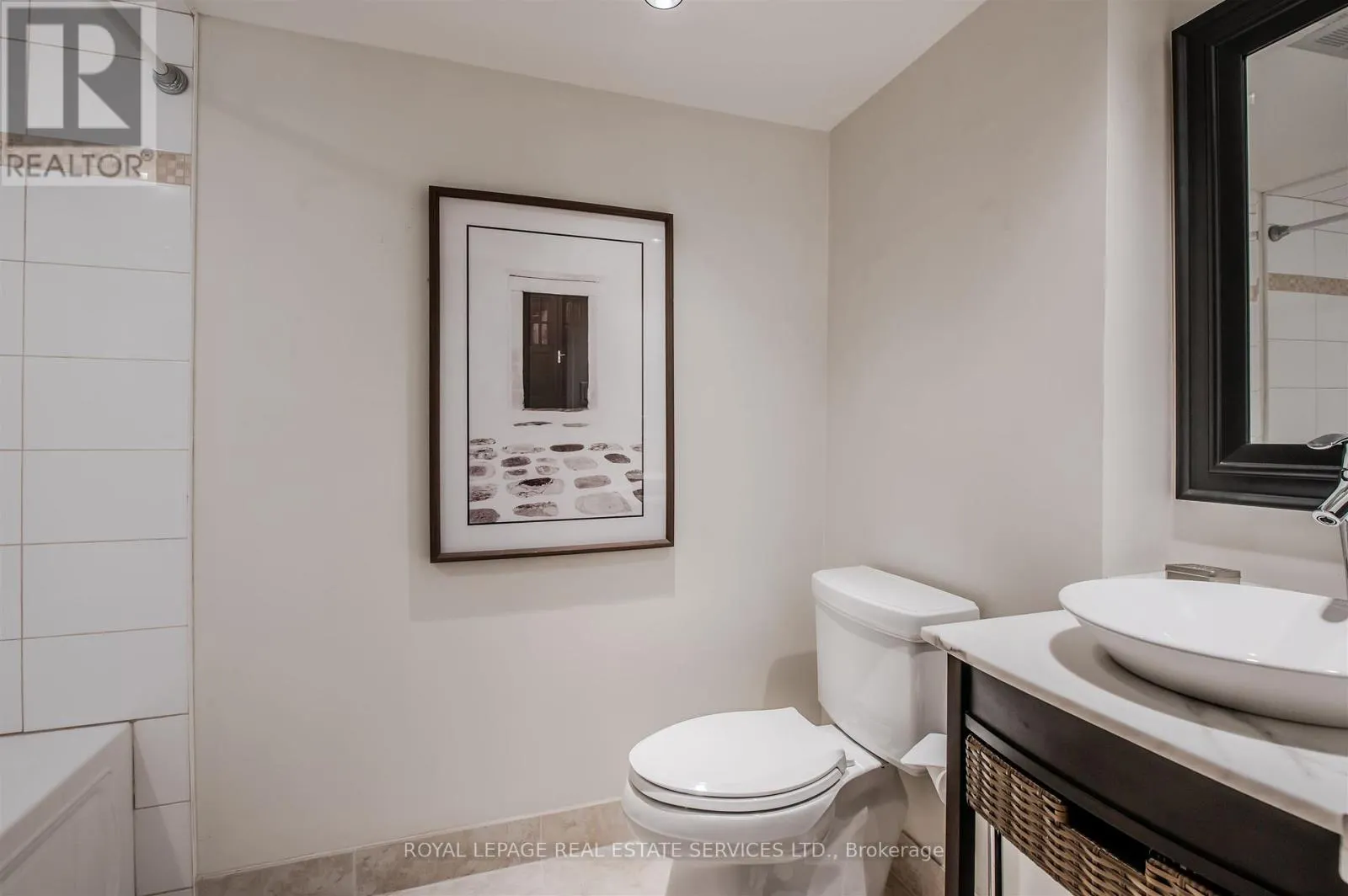 111 - 1110 WALDEN CIRCLE