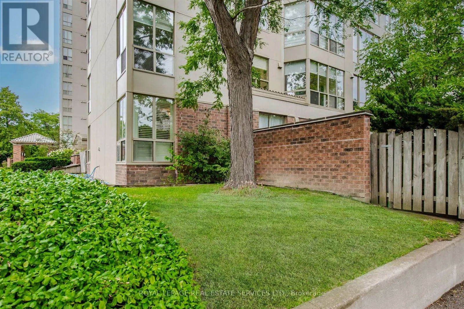 111 - 1110 WALDEN CIRCLE