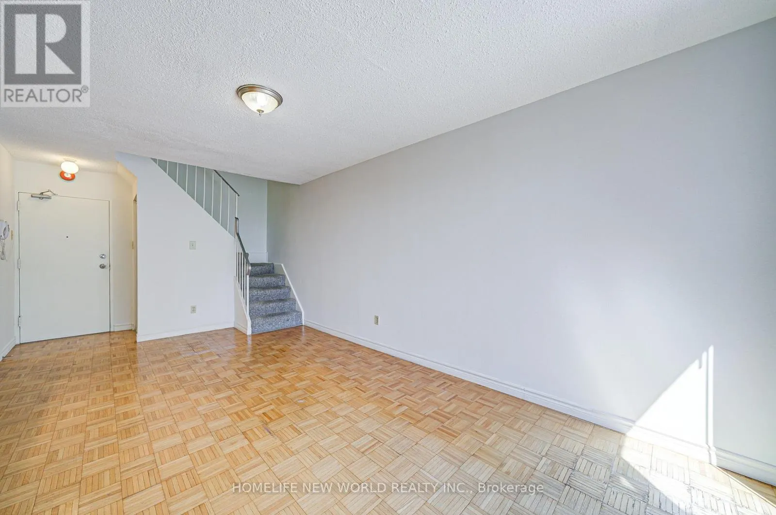 325 - 1455 WILLIAMSPORT DRIVE