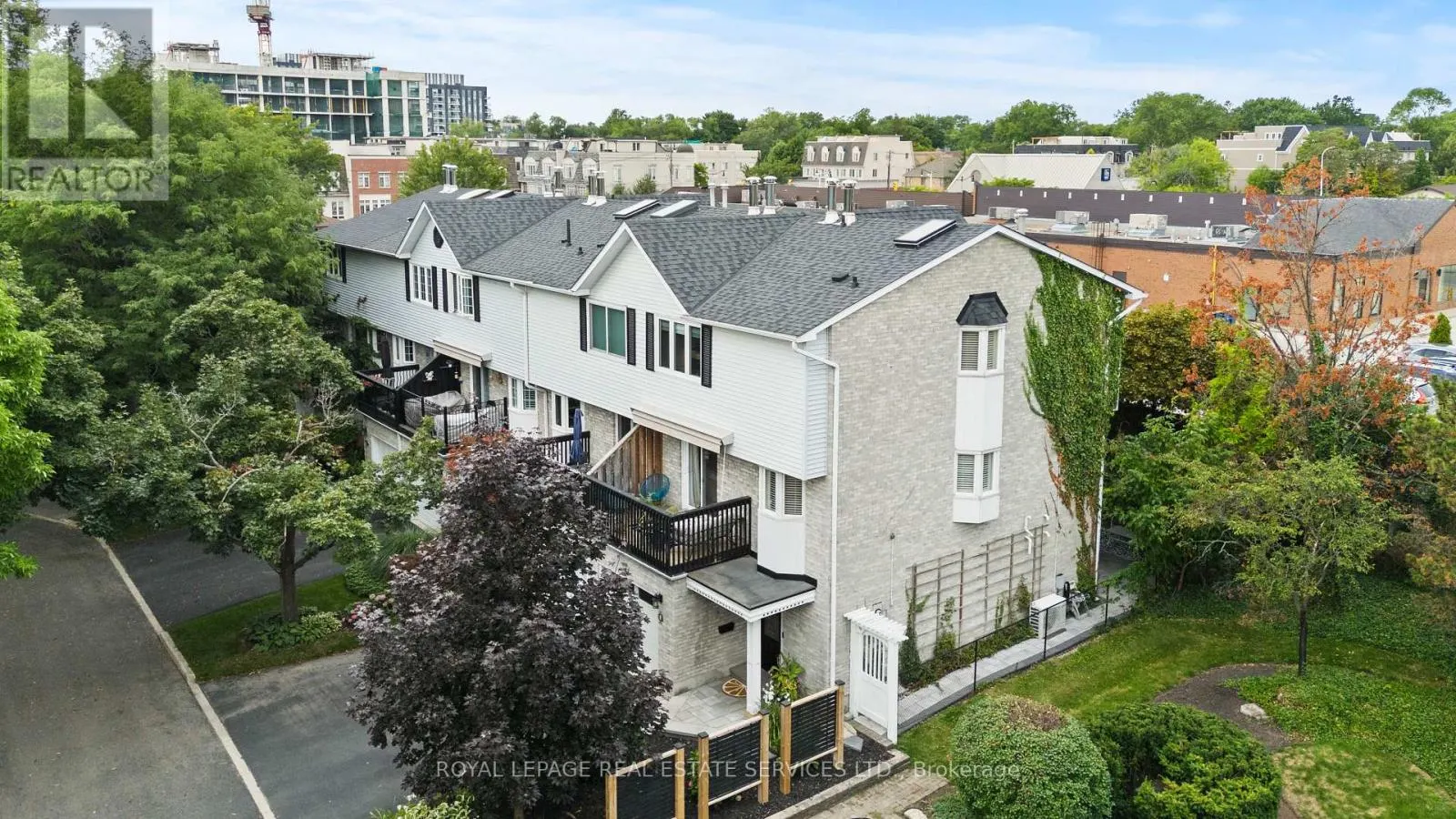 5 - 2303 MARINE DRIVE
