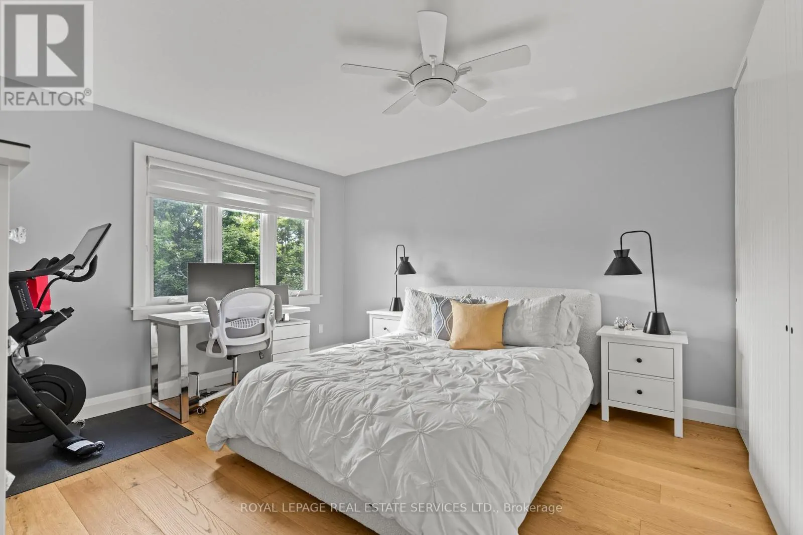 5 - 2303 MARINE DRIVE