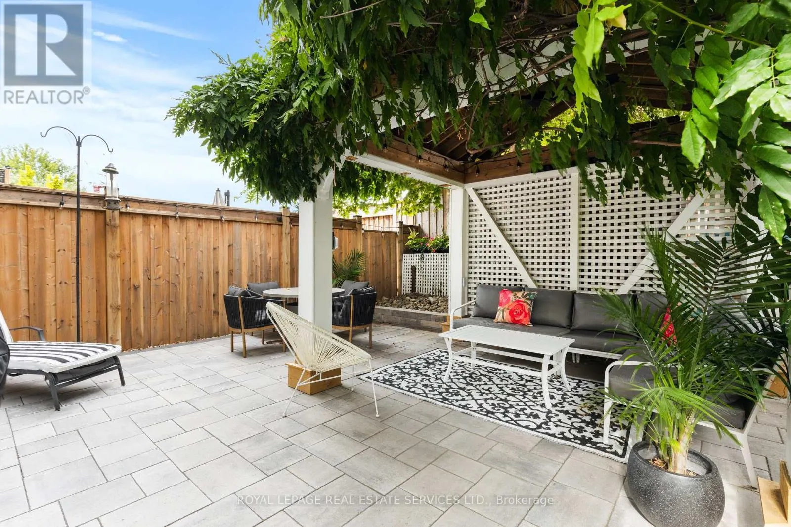 5 - 2303 MARINE DRIVE