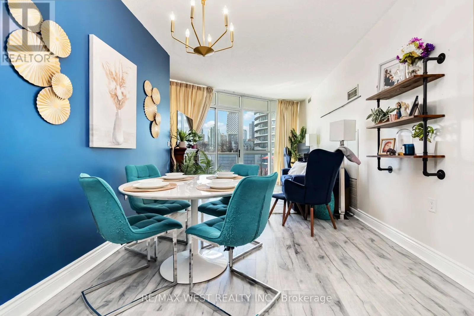 406 - 80 ABSOLUTE AVENUE