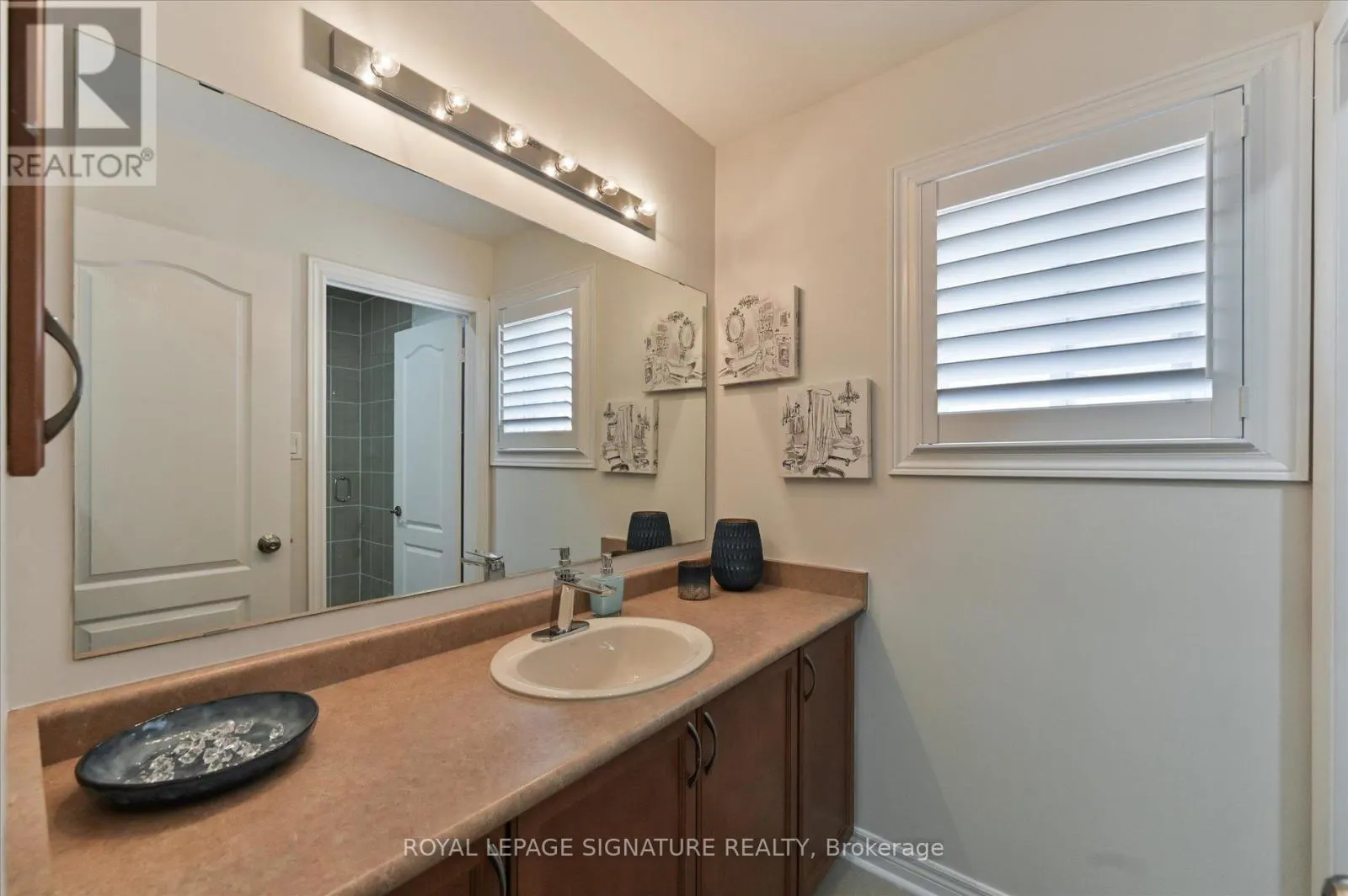 5 THORNBUSH BOULEVARD