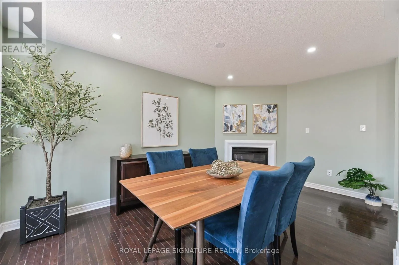5 THORNBUSH BOULEVARD