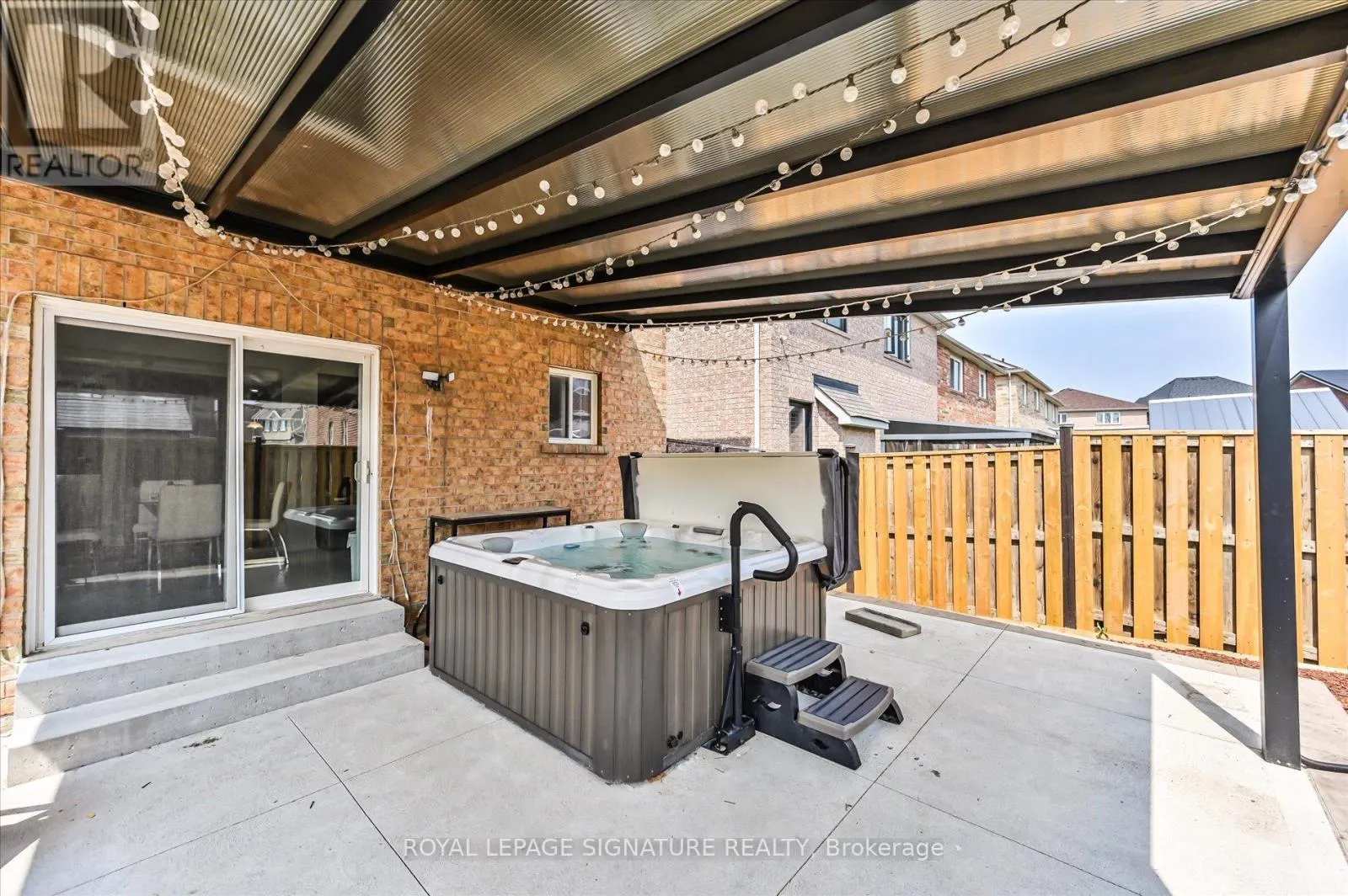 5 THORNBUSH BOULEVARD