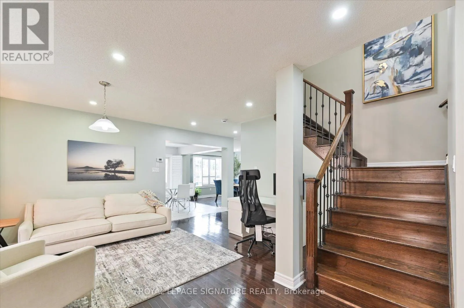 5 THORNBUSH BOULEVARD