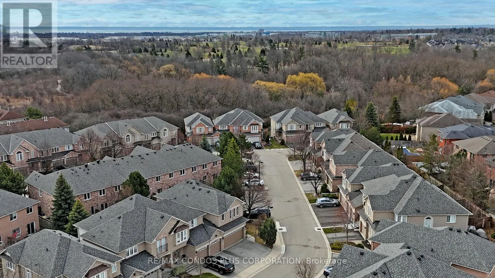 42 - 1290 HERITAGE WAY
