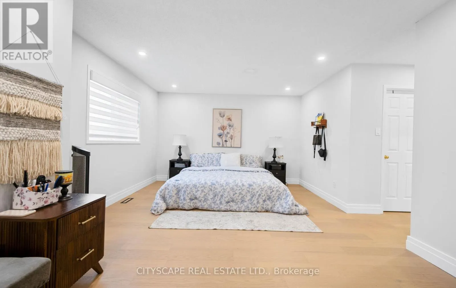 5253 BUSHELGROVE CIRCLE