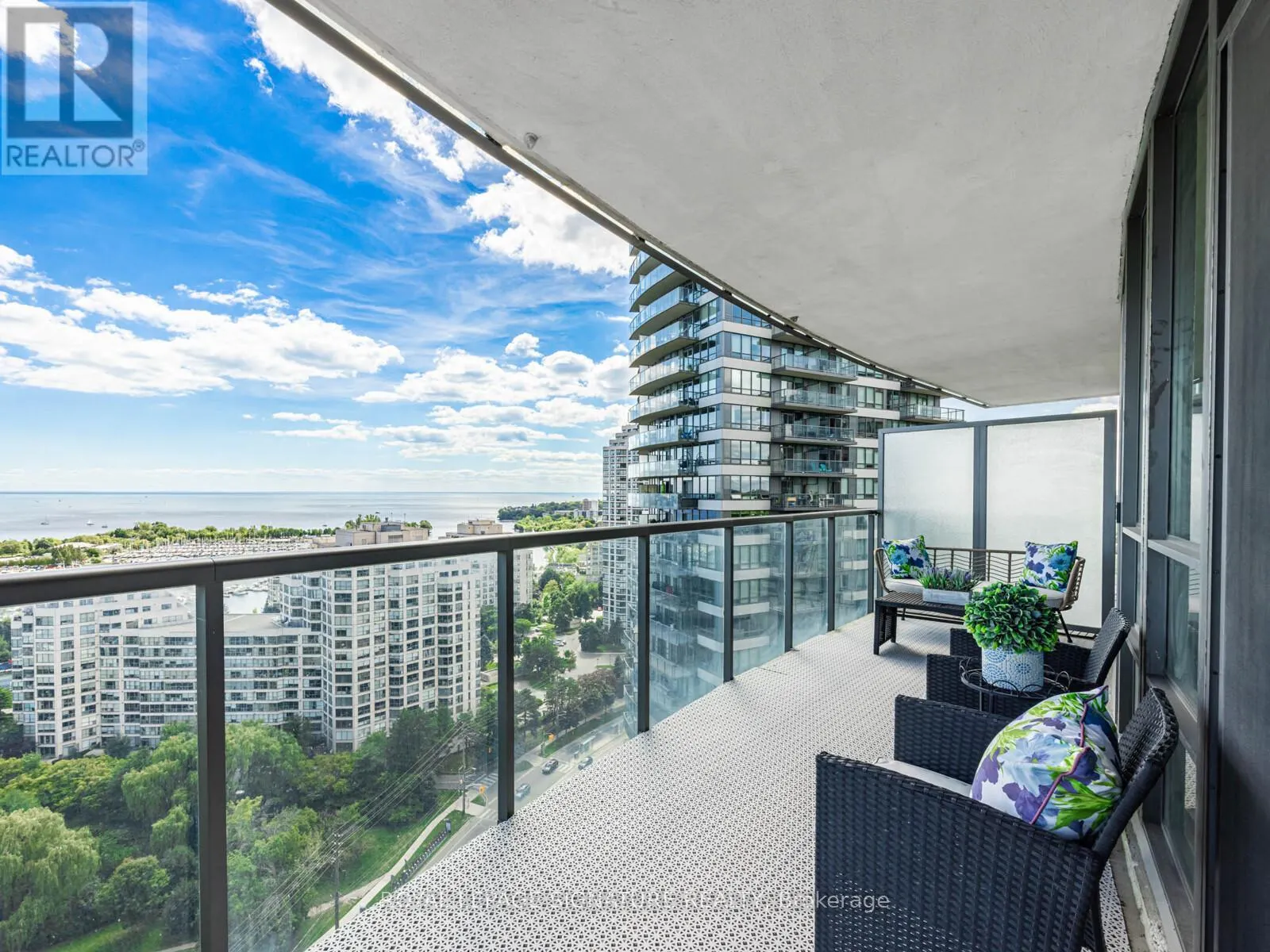 2101 - 2230 LAKE SHORE BOULEVARD W