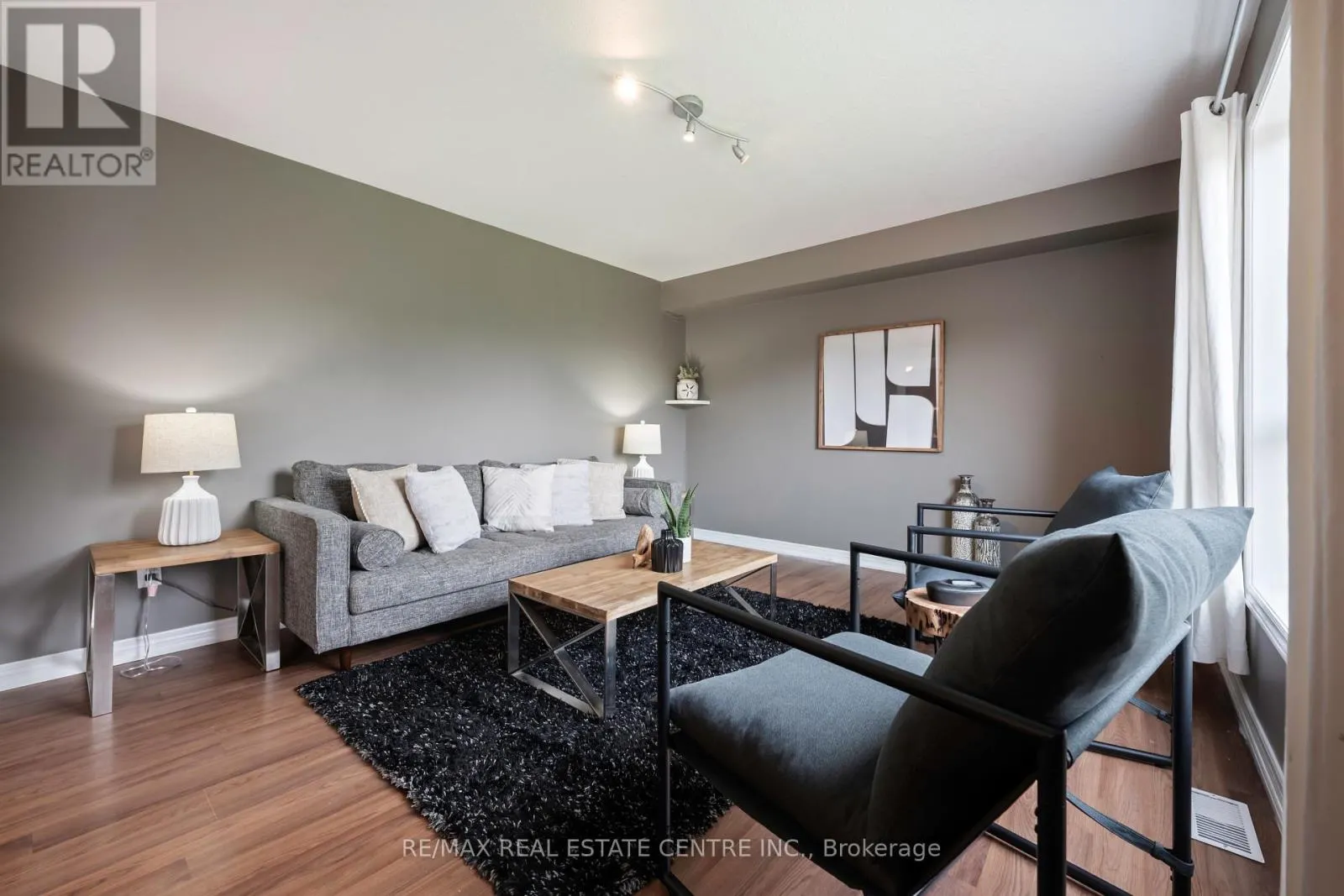 6 MAUDE COURT