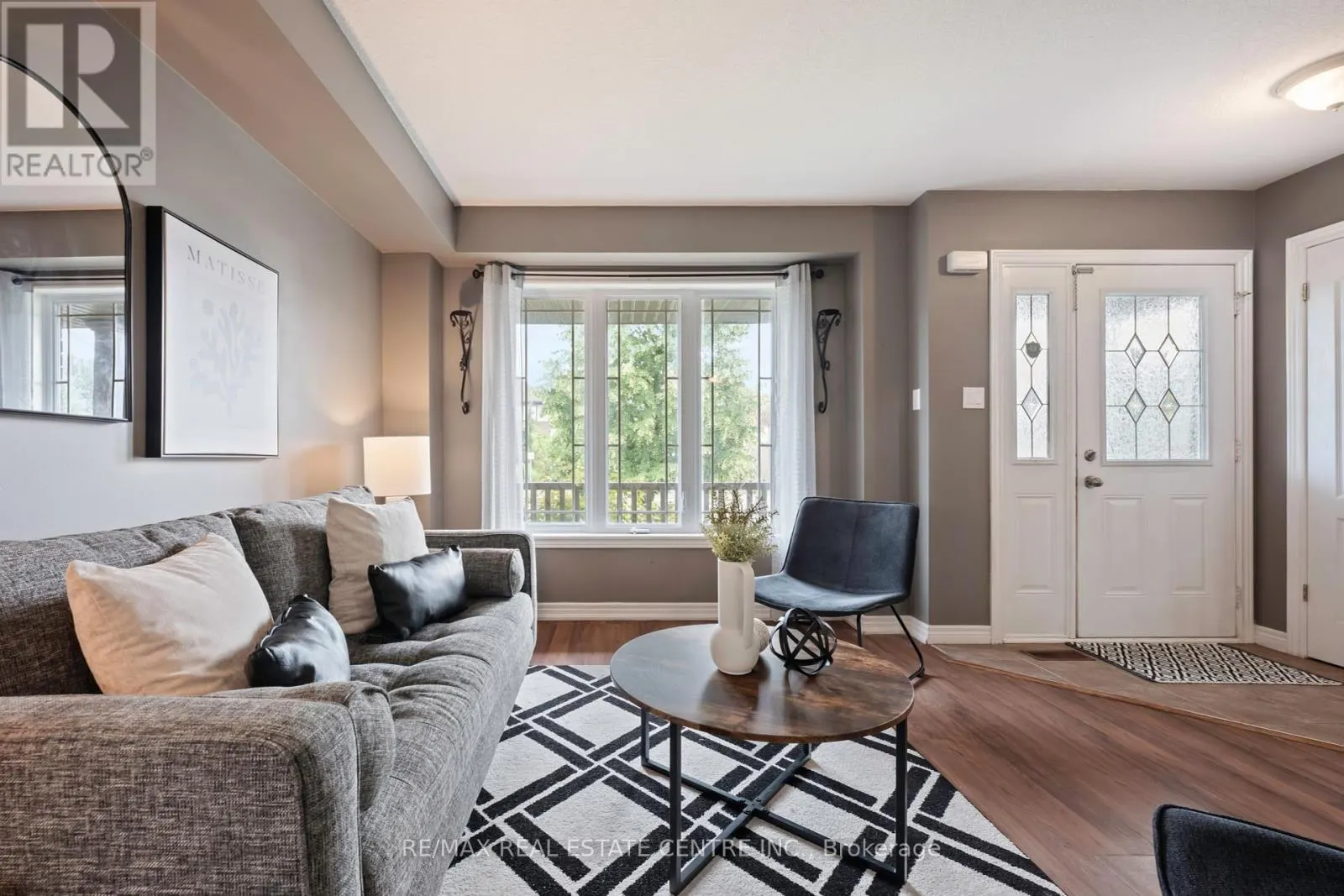 6 MAUDE COURT